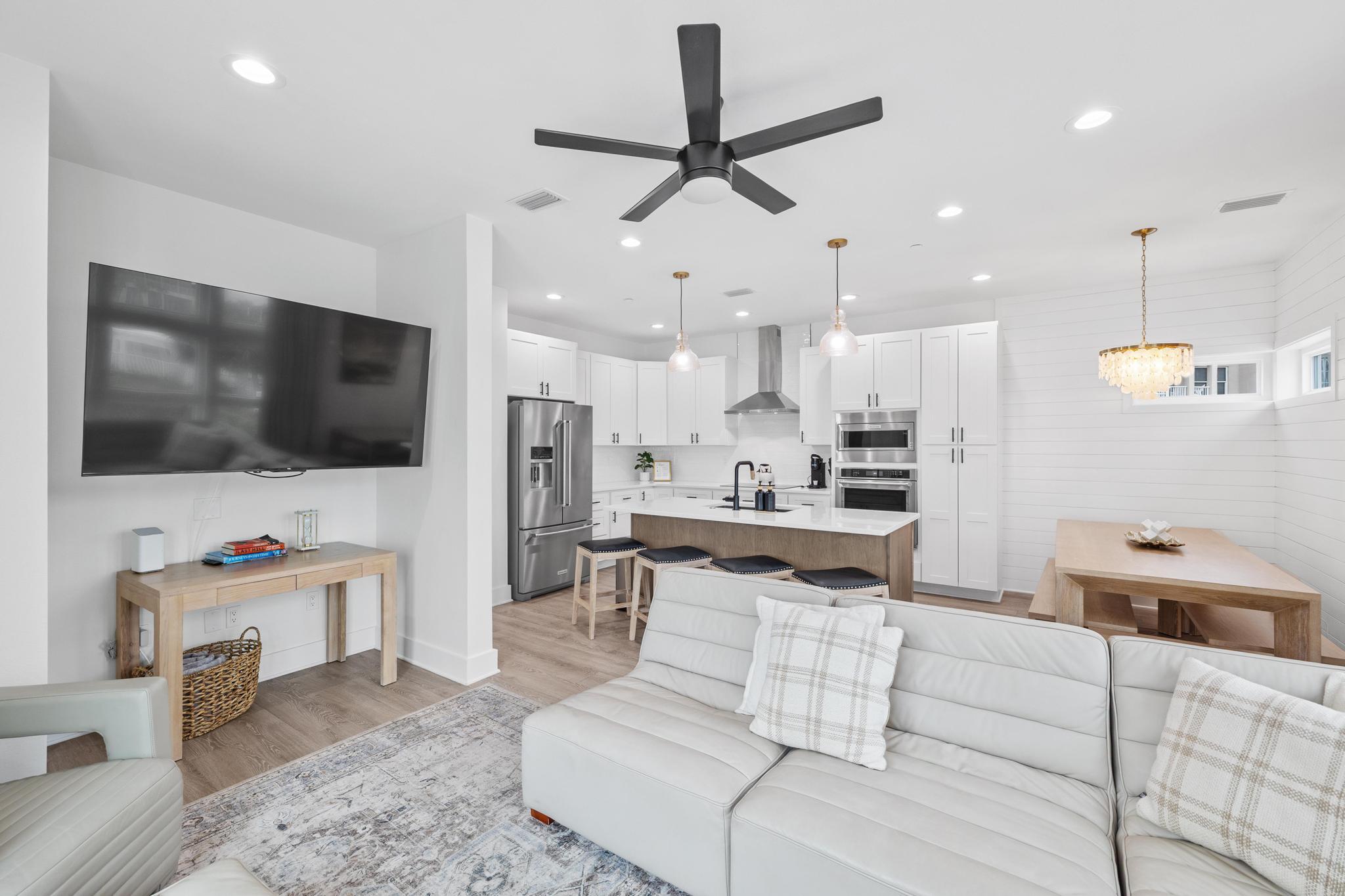 HOLIDAY ISLE - Residential