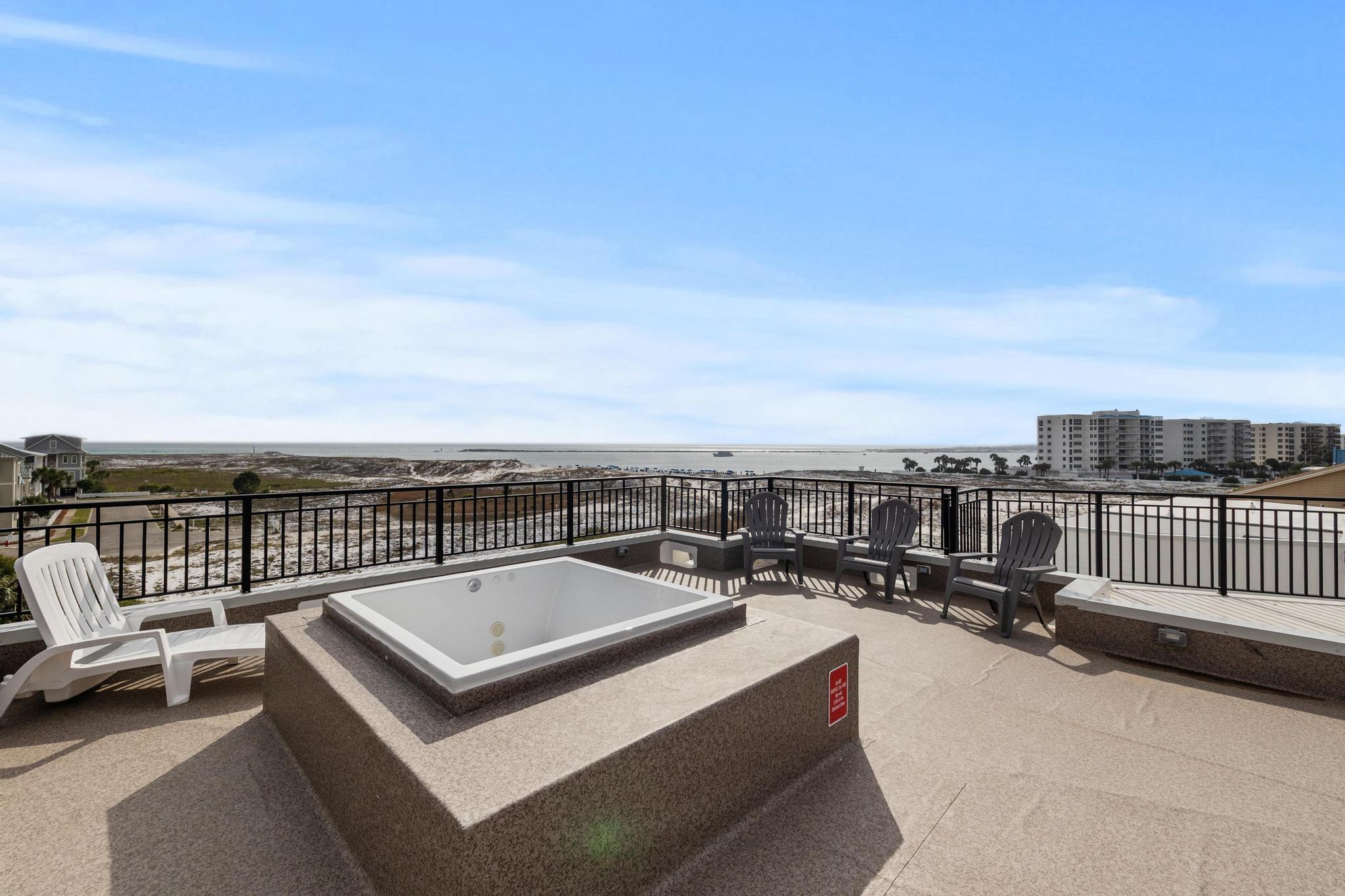 HOLIDAY ISLE - Residential