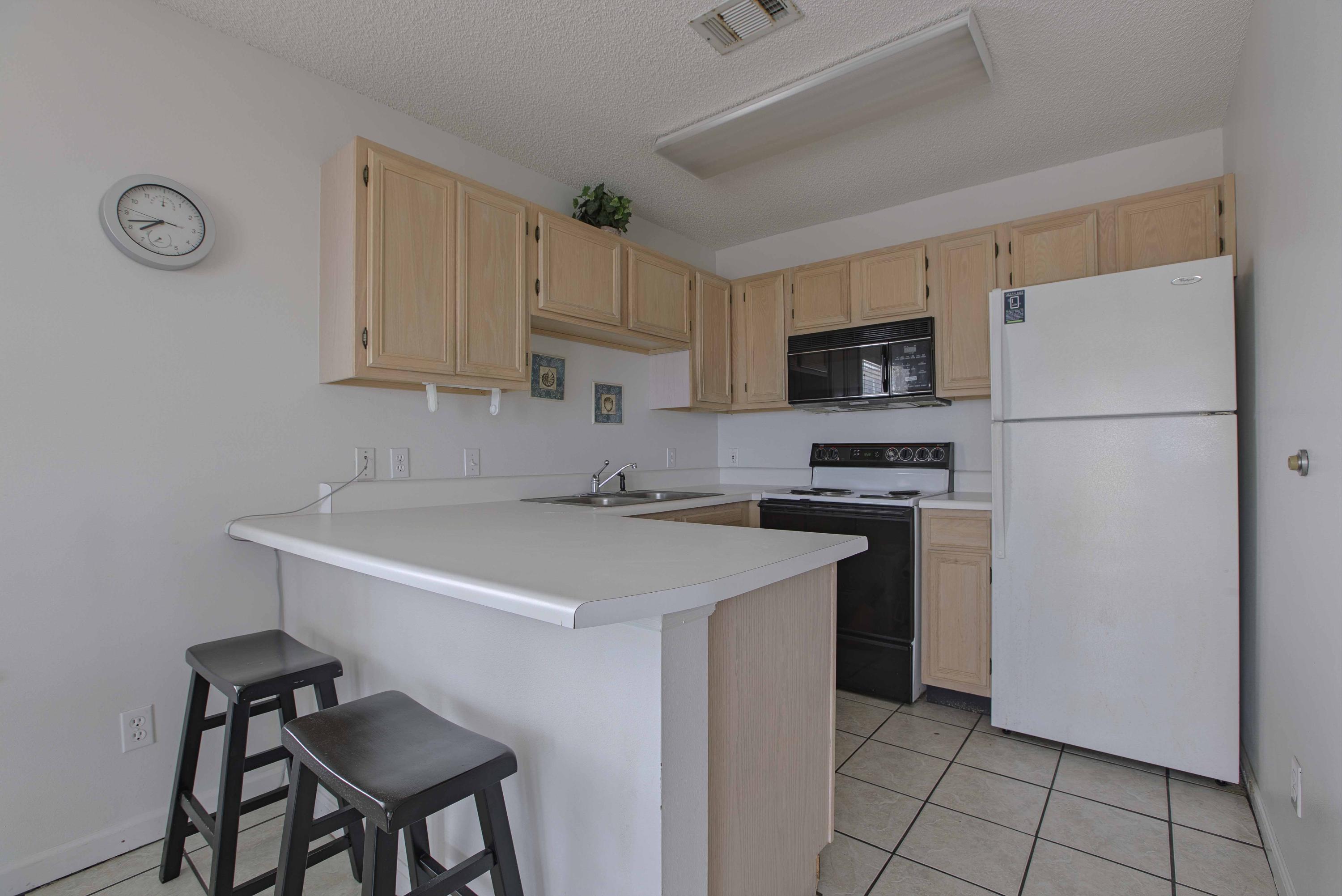 SUMMERSPELL CONDO - Residential