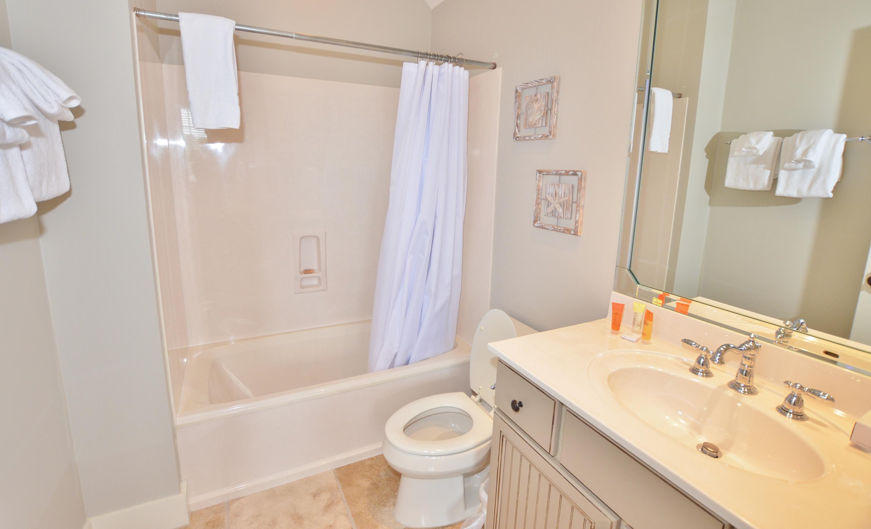 BUNGALOS AT SANDESTIN - Residential Lease