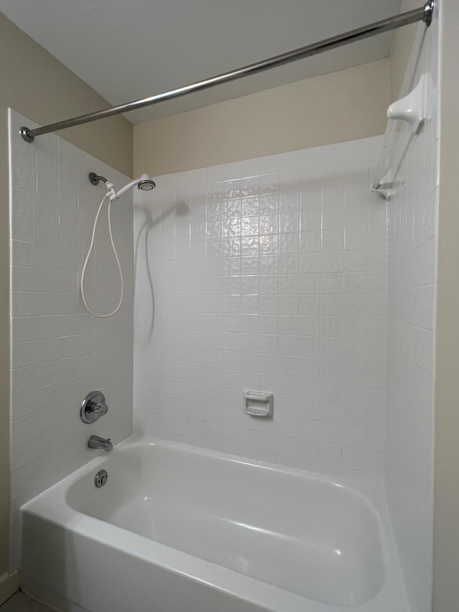 BEACHWALK VILLAS PH 04 - Residential Lease