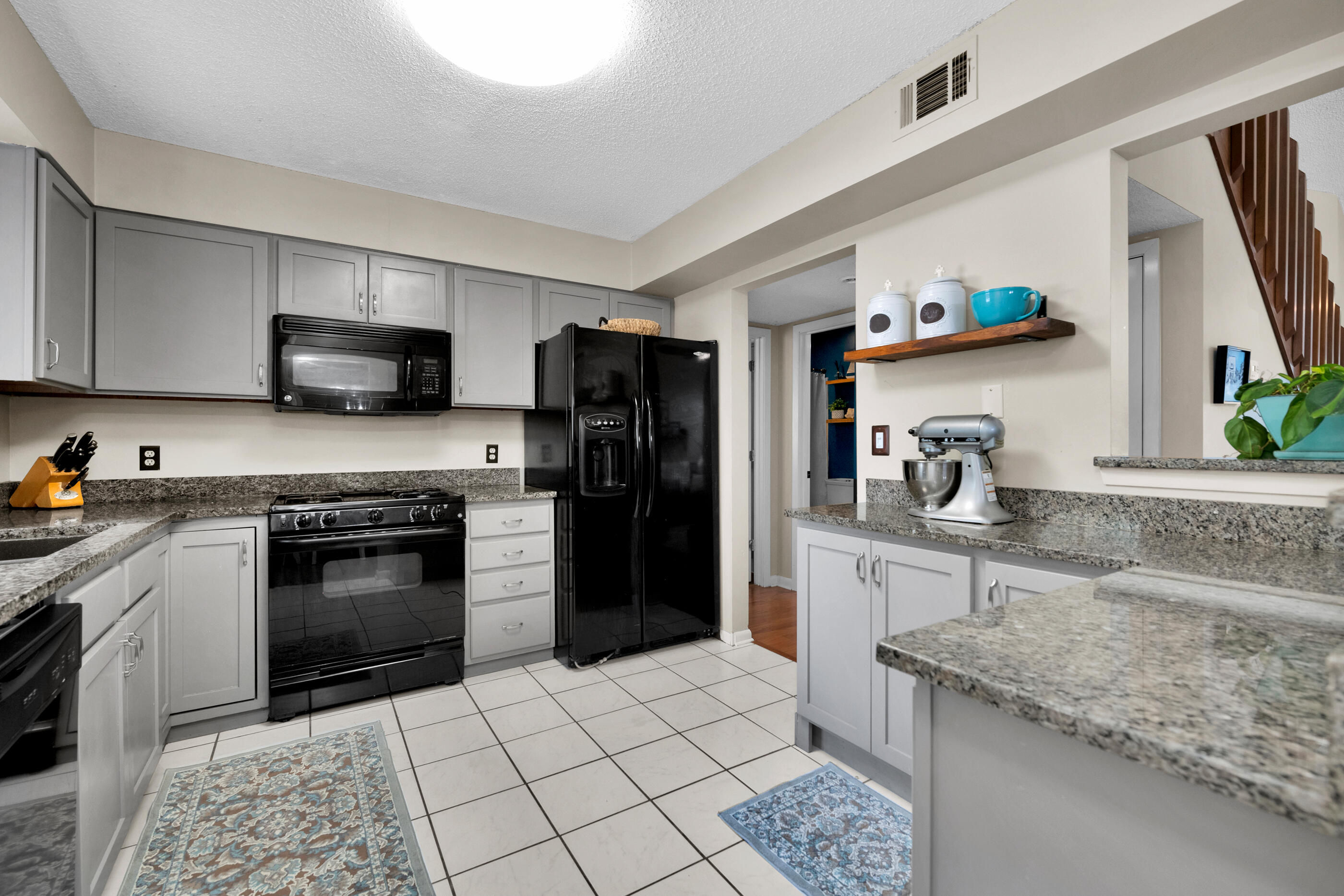 CEDAR RIDGE PH 10 - Residential