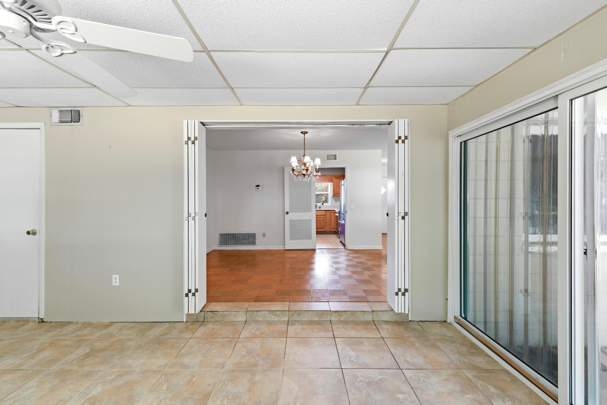 VILLA RUSS PARK - Residential