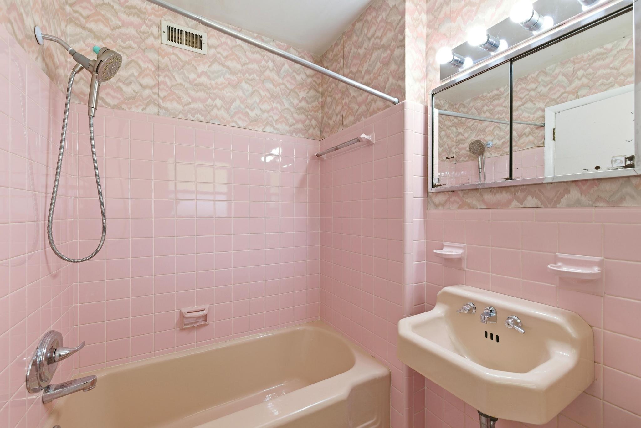 VILLA RUSS PARK - Residential