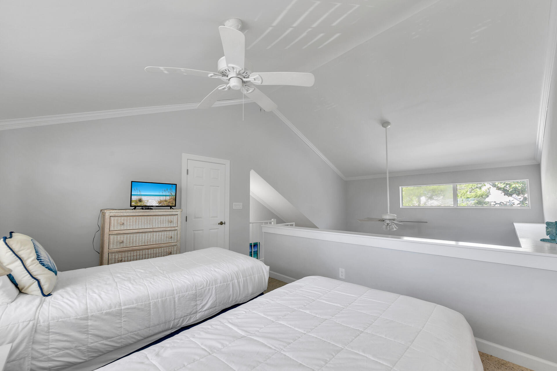 HIDDEN DUNES BEACH COTTAGES - Residential