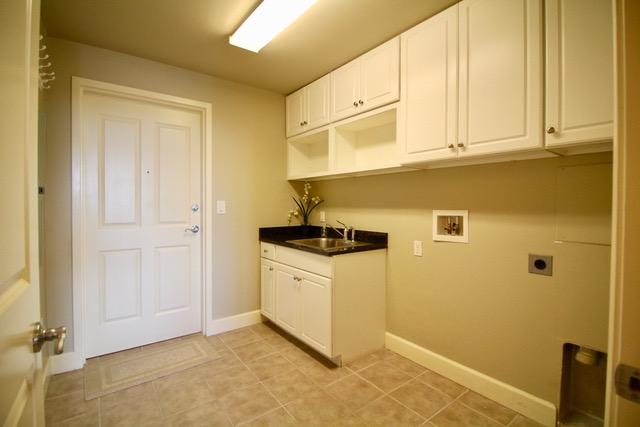 ONE WATER PLACE - Residential