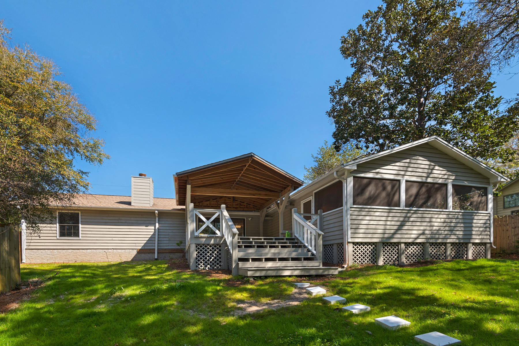 LIVE OAK SHORES - Residential