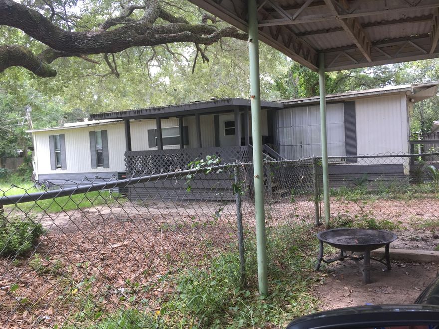 MOBILE HOME PARK IN MARY ESTHER. 2 MOBILE HOMES WITH WATER, SEWER, AND ELECTRICITY. 1 OF THE TWO IS VACANT AND NEEDS WORK TO BE HABITABLE ONE IS CURRENTLY RENTED ON A MONTH TO MONTH BASIS FOR $650 A MONTH. A GREAT INVESTMENT OPPORTUNITY.