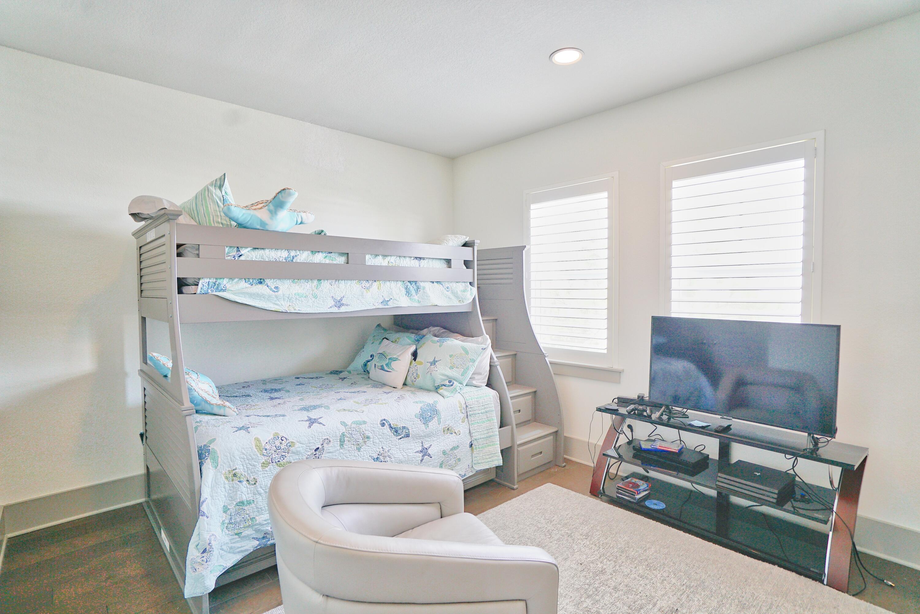 HIGHLAND PARKS - Residential