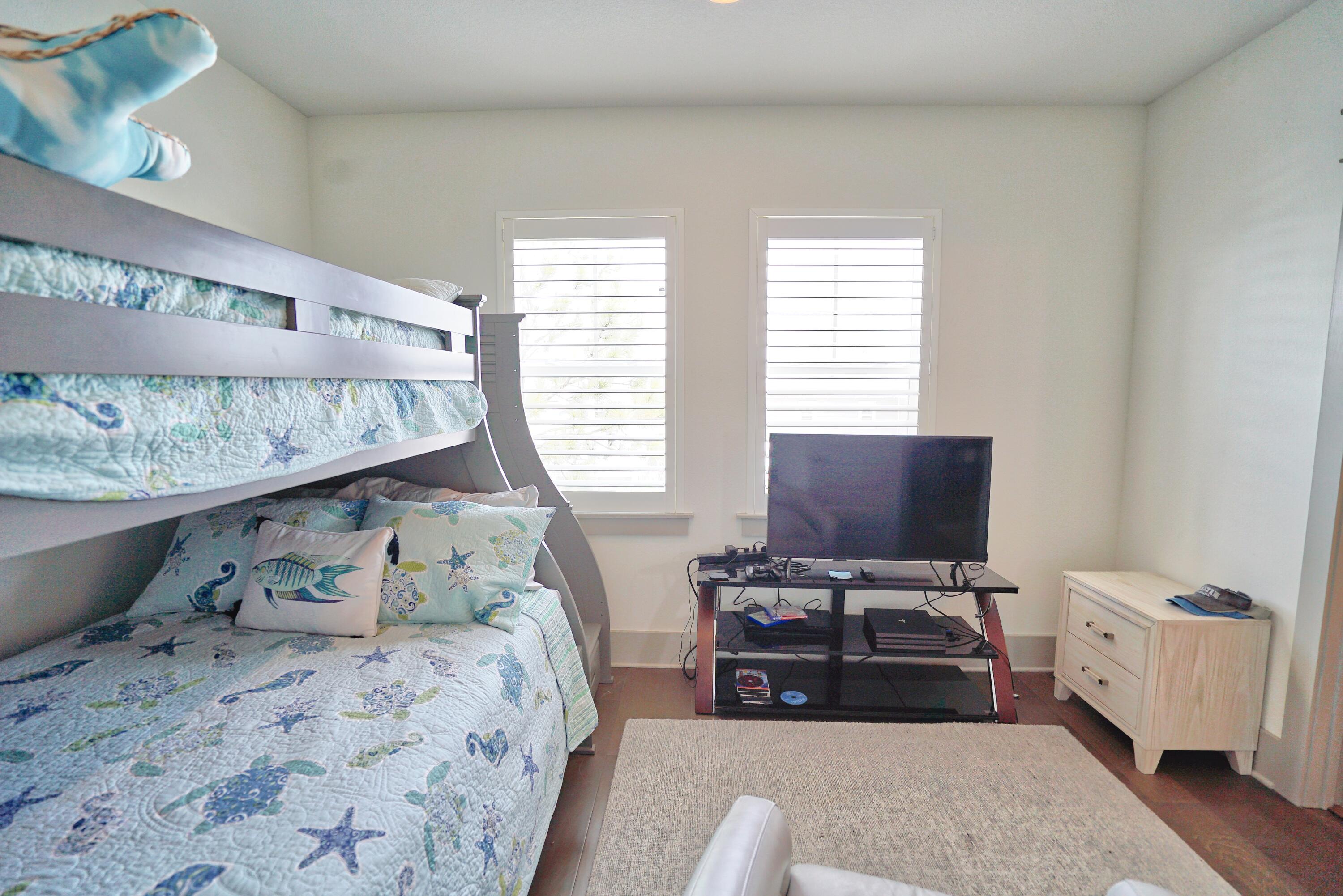 HIGHLAND PARKS - Residential