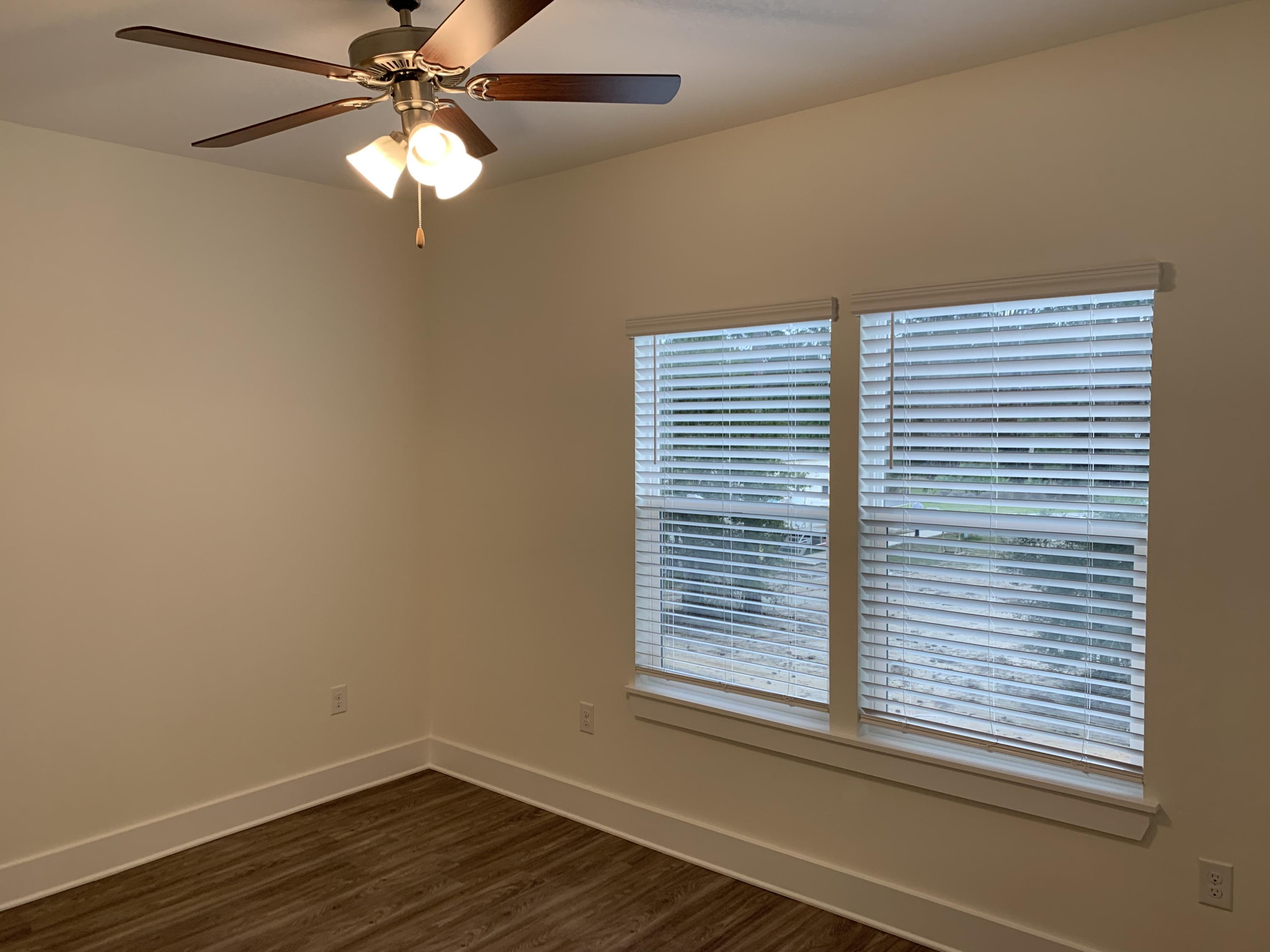 VERANDAS AT FREEPORT - Residential Lease