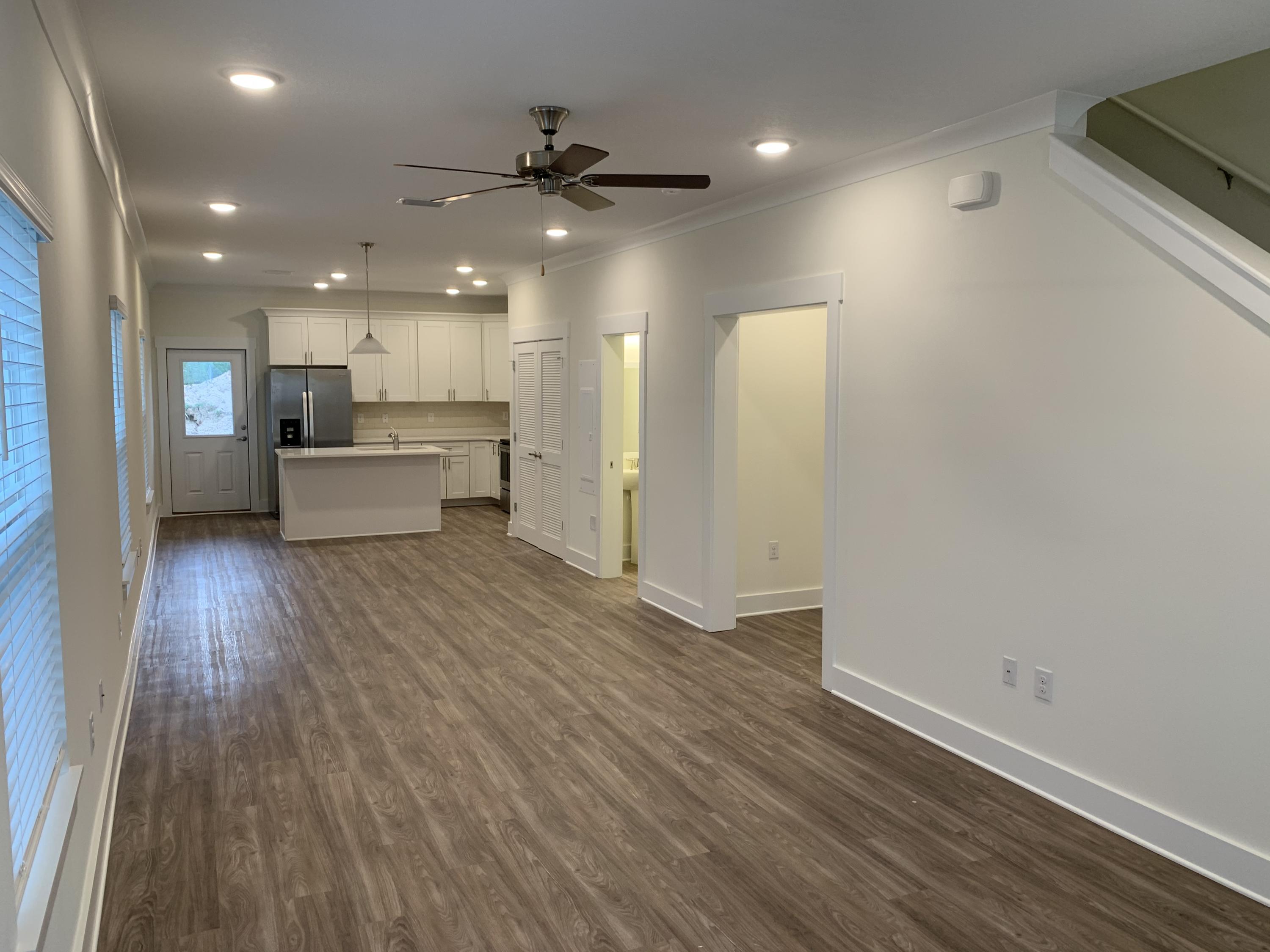 VERANDAS AT FREEPORT - Residential Lease