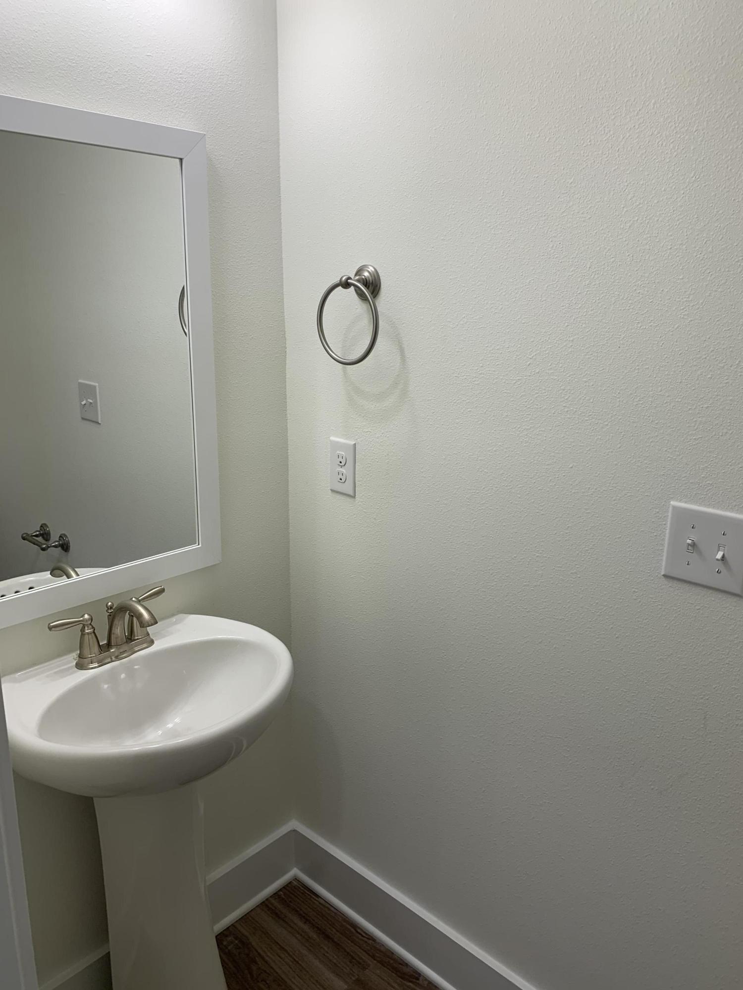 VERANDAS AT FREEPORT - Residential Lease