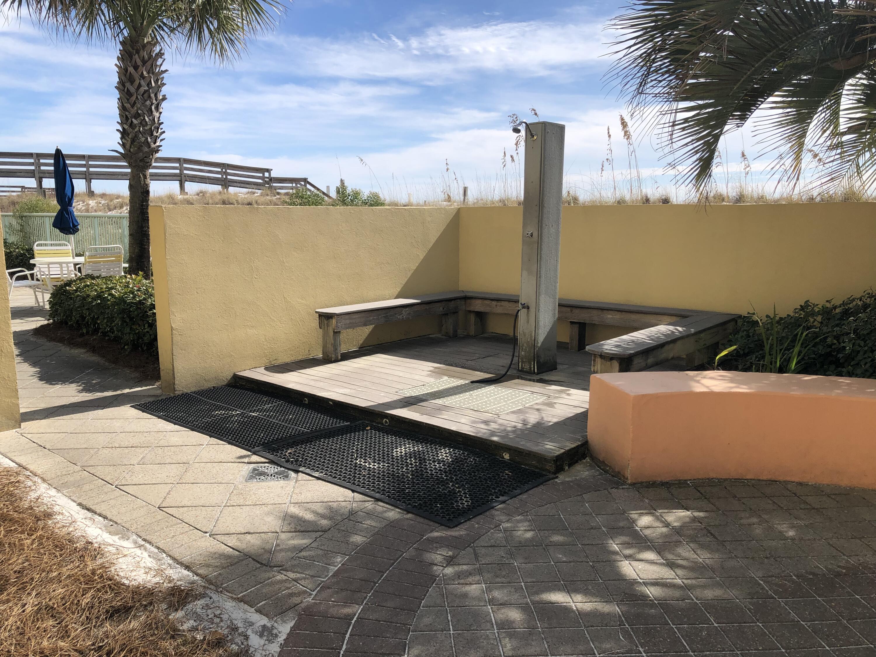 PELICAN ISLE - Residential