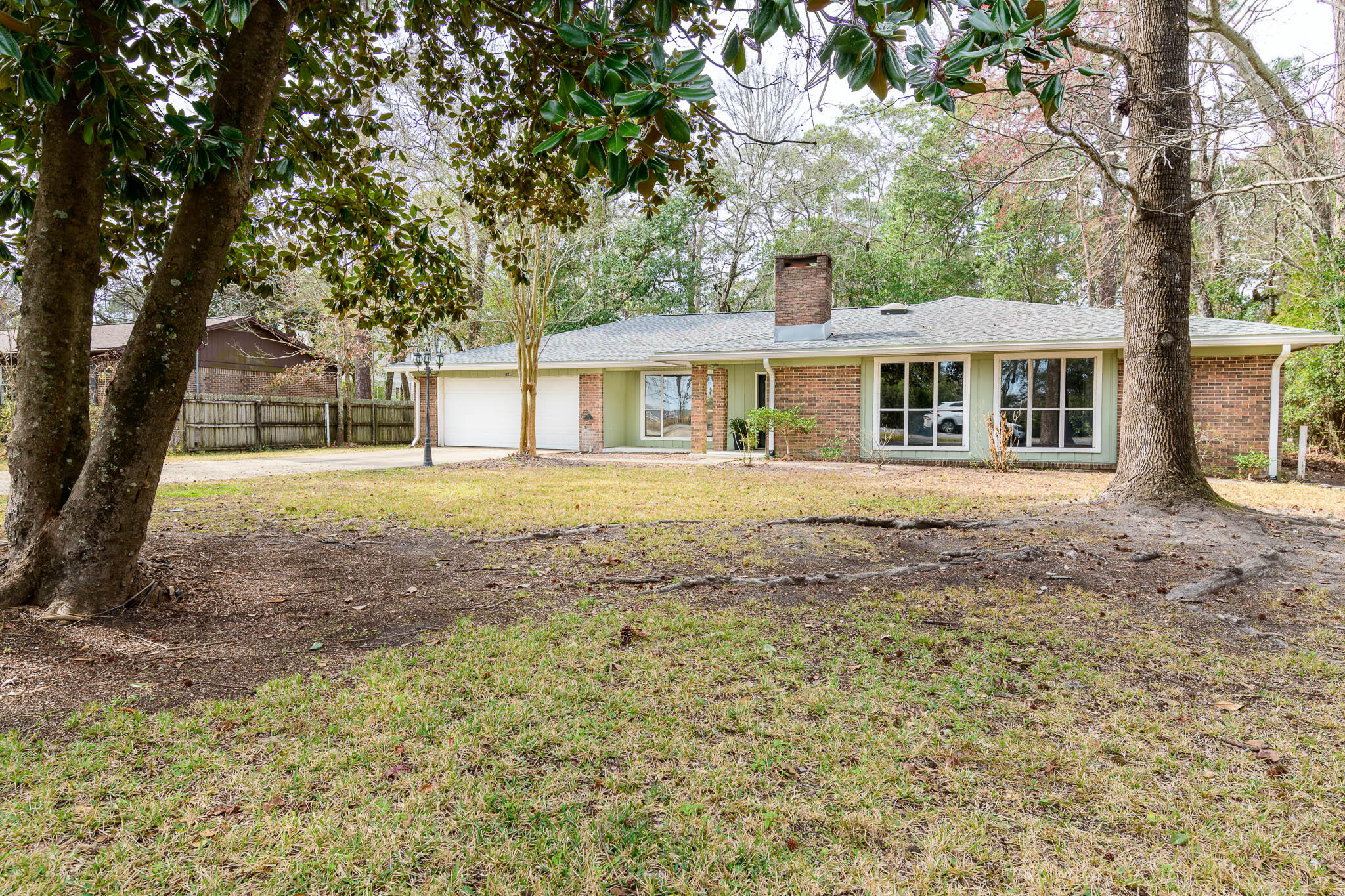 VALPARAISO PINECREST 6 - Residential Lease