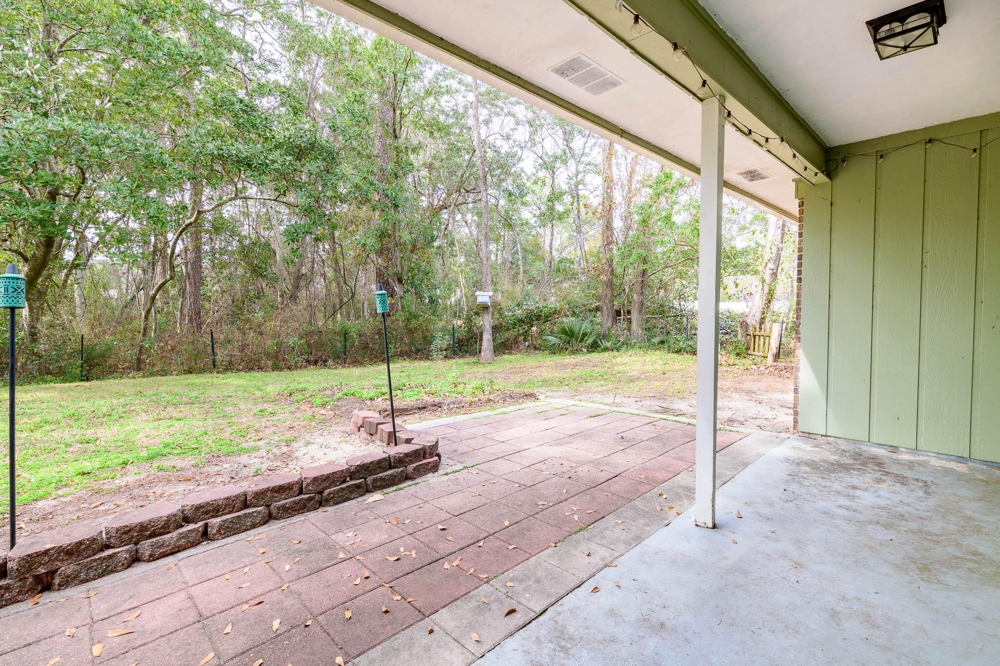 VALPARAISO PINECREST 6 - Residential Lease