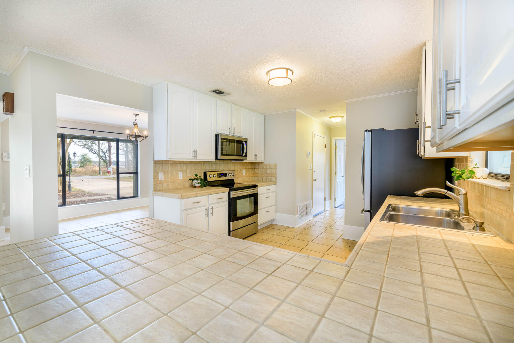 VALPARAISO PINECREST 6 - Residential Lease