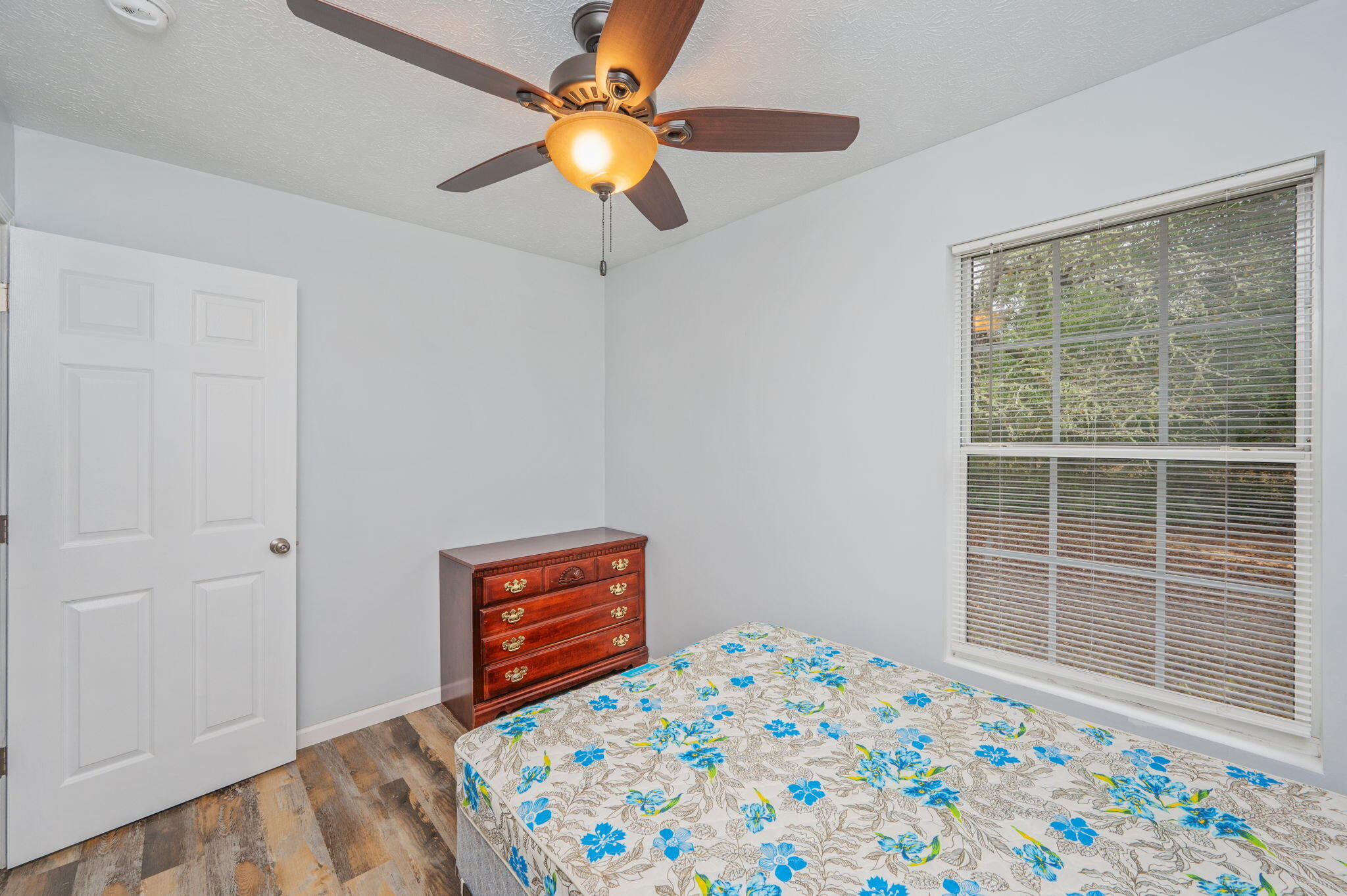 KINGS LAKE ESTATE - Residential Lease