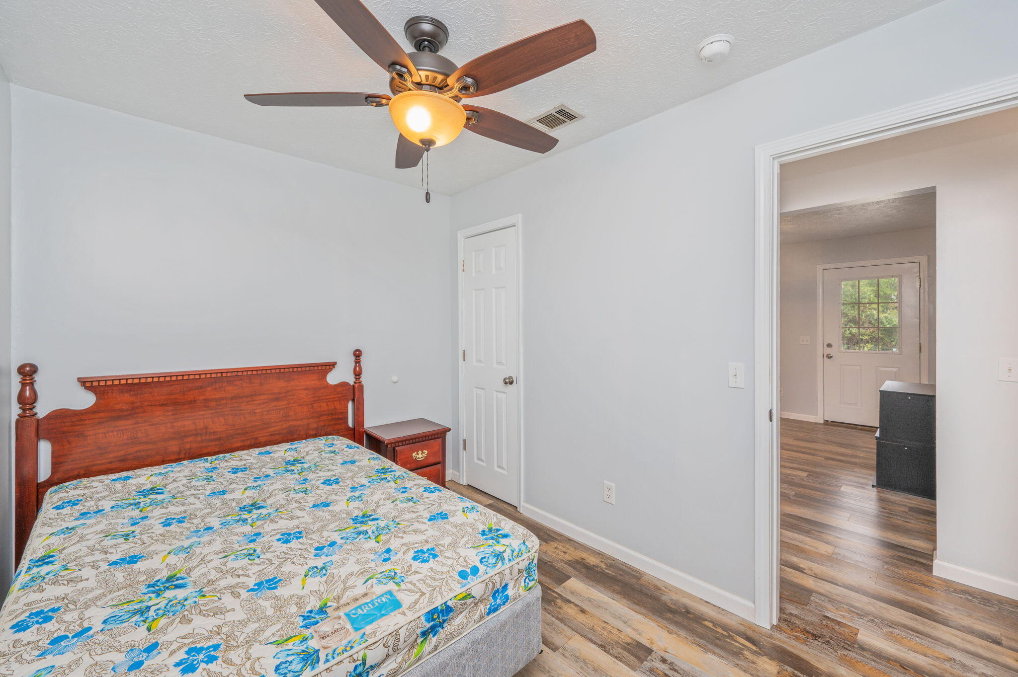 KINGS LAKE ESTATE - Residential Lease