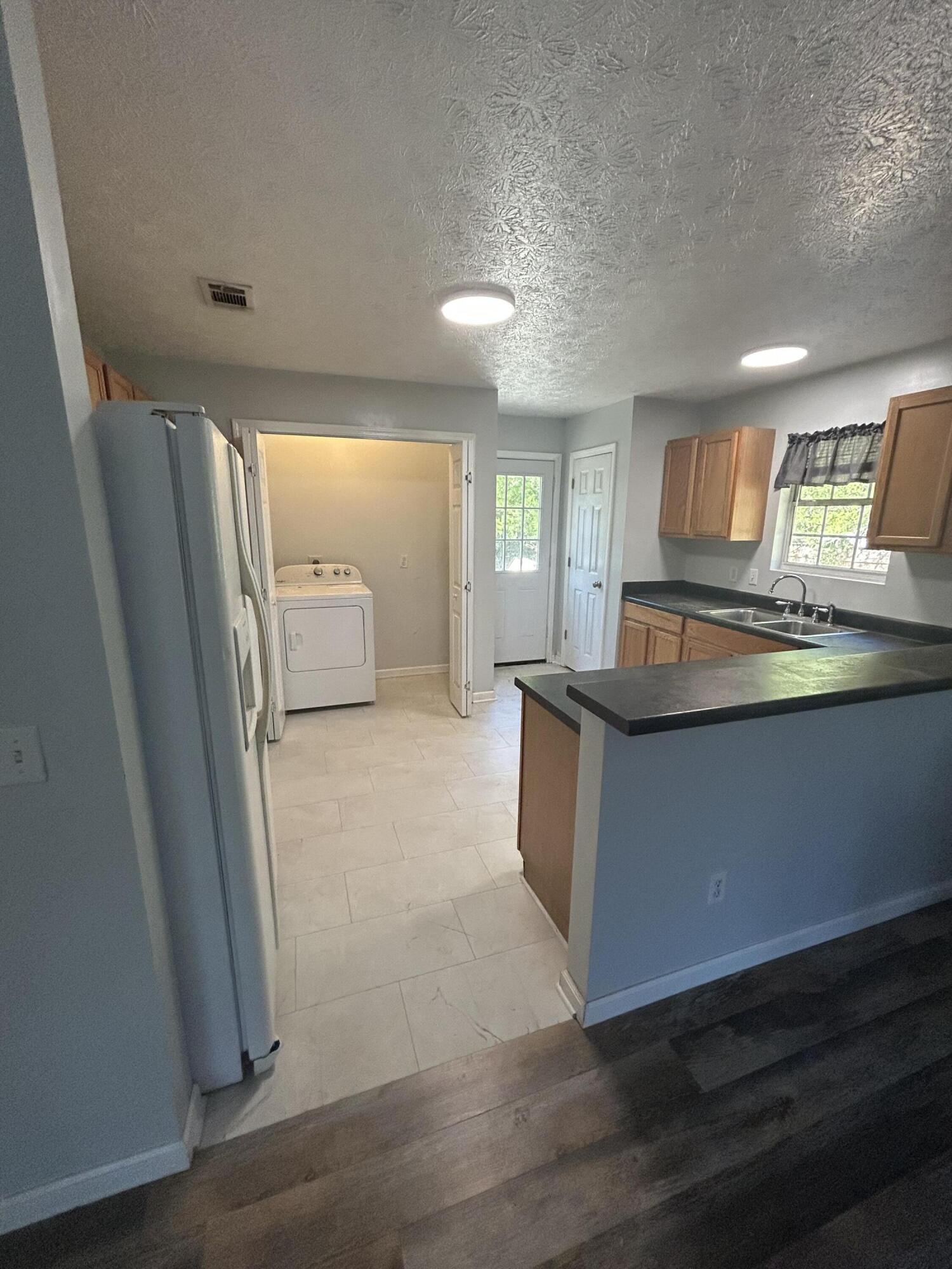 KINGS LAKE ESTATE - Residential Lease