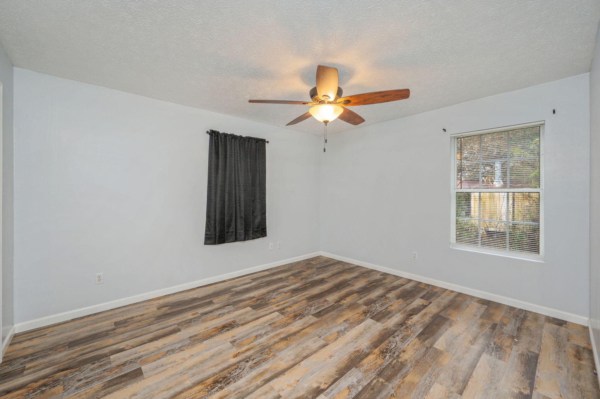 KINGS LAKE ESTATE - Residential Lease