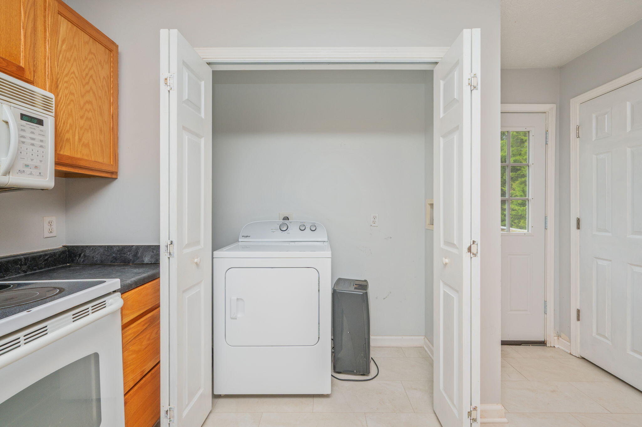 KINGS LAKE ESTATE - Residential Lease