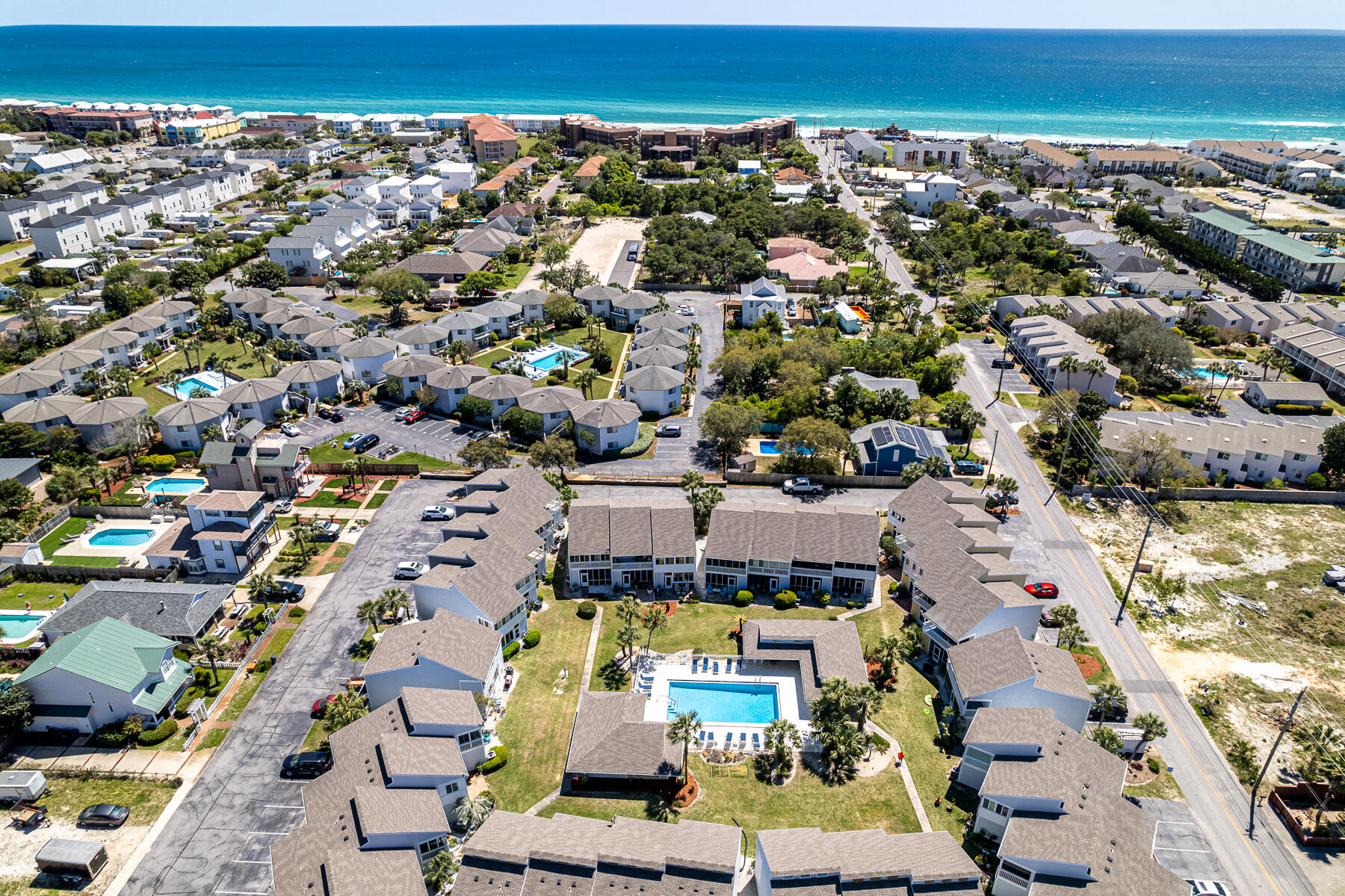 MISTY COVE T/H PH 2 - Residential