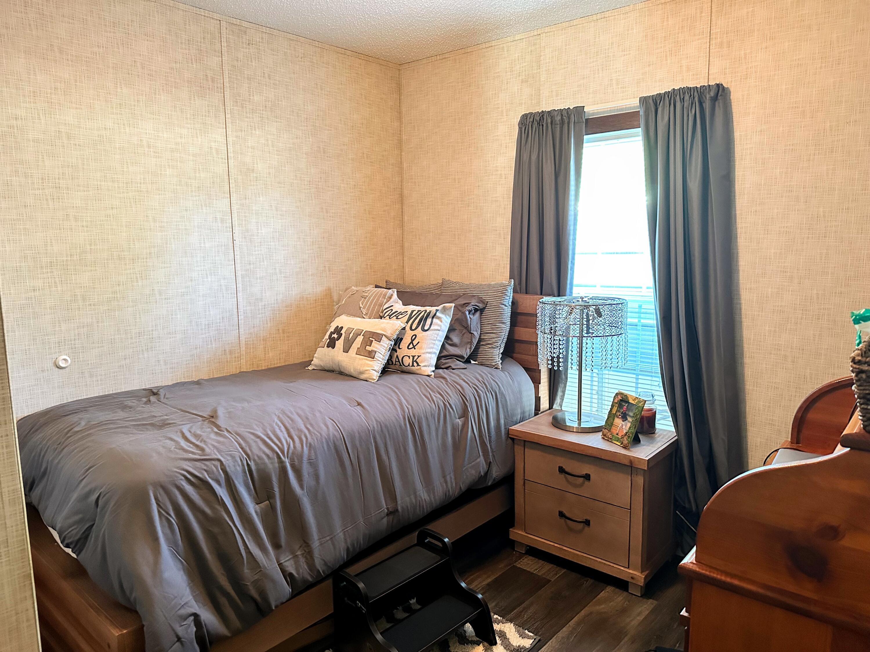 OAKWOOD HILLS UNIT 1 - Residential