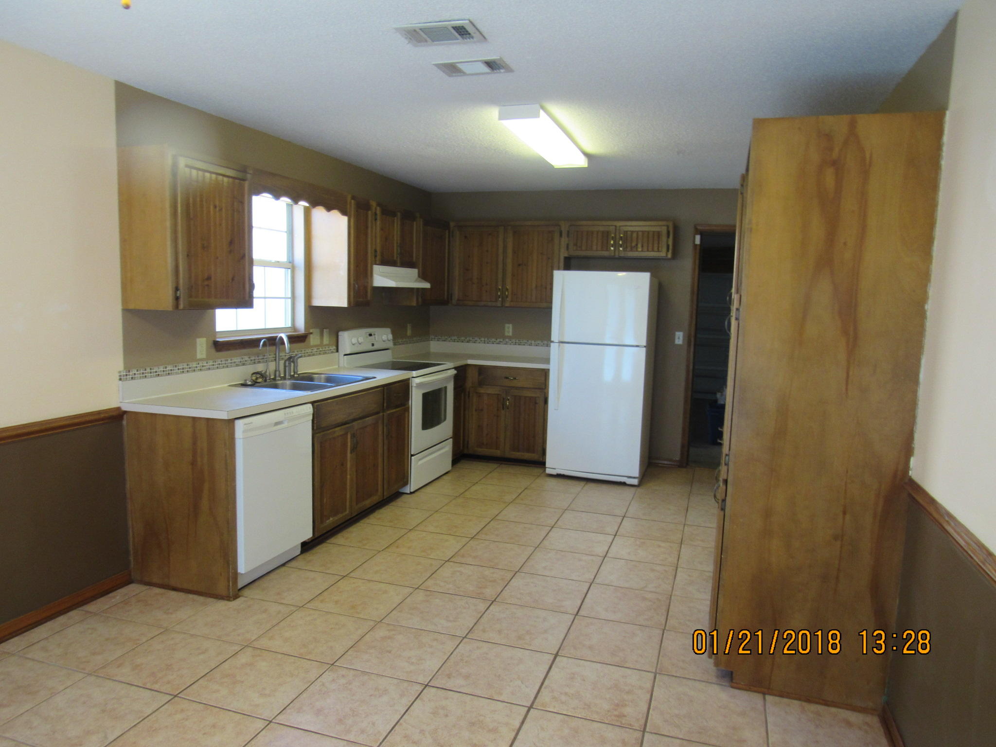 VILLAGE WEST - Residential Lease