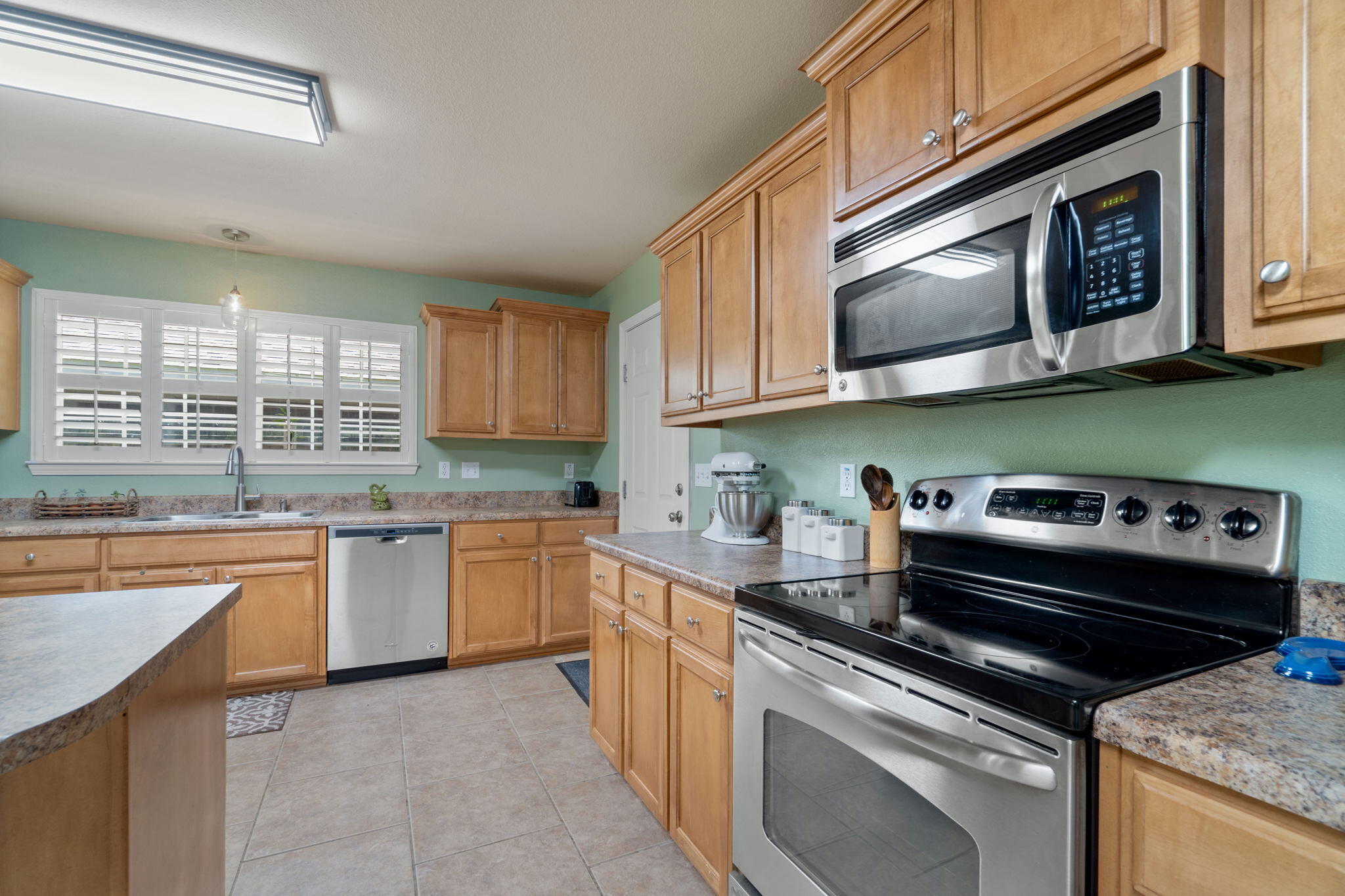 SUMMERSET ESTATES - Residential