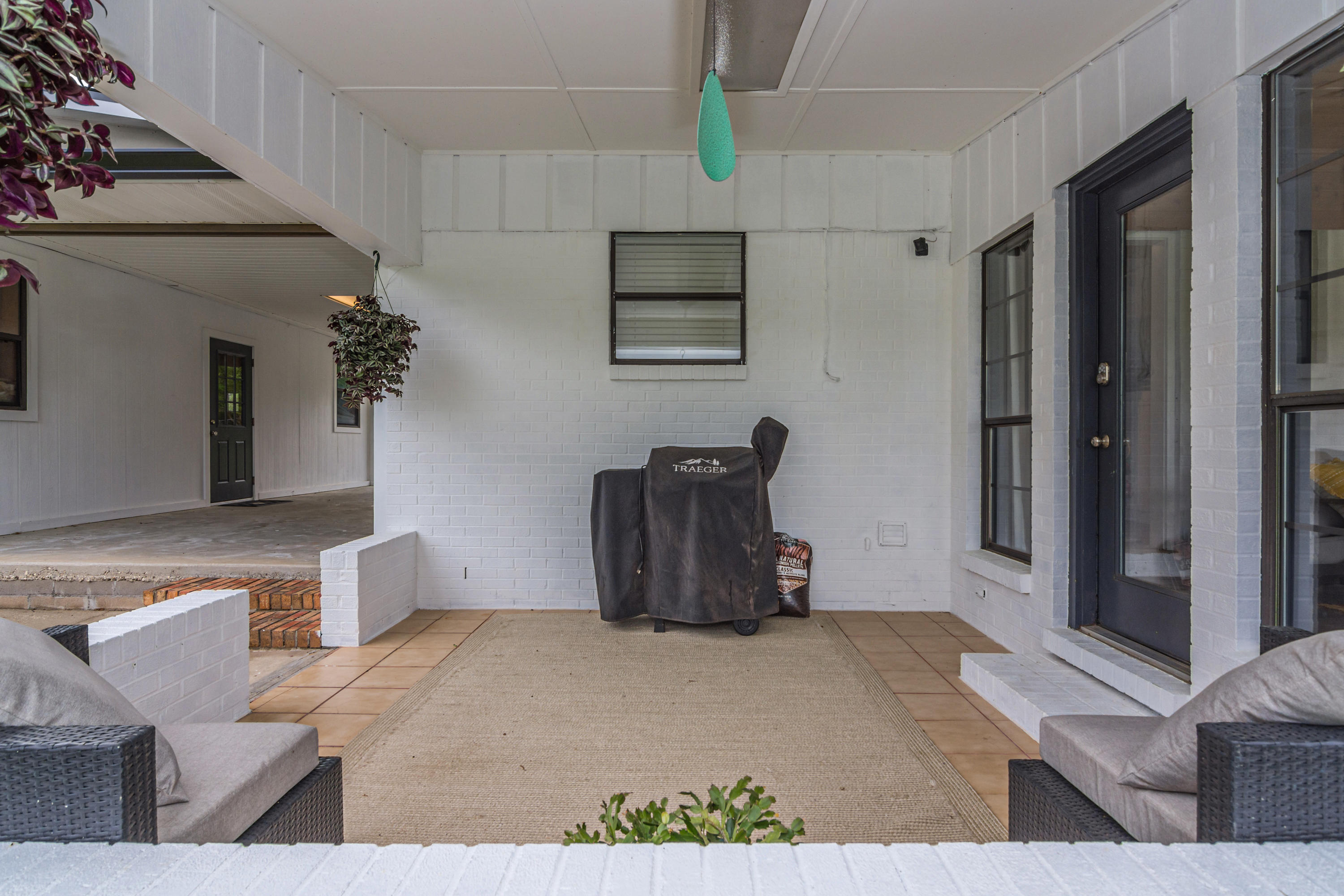 KENNEDY LAKE (UNRECORDED) - Residential