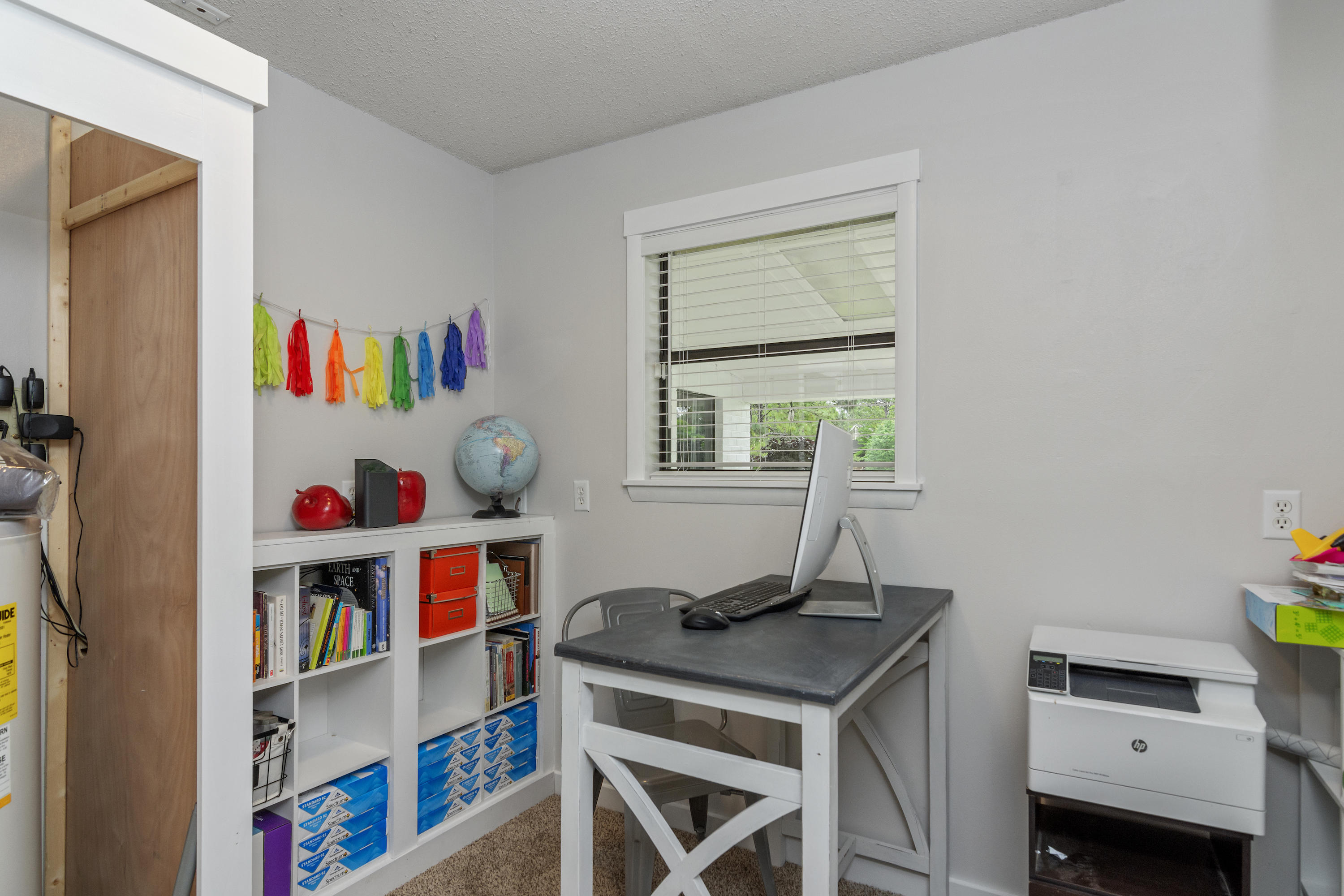 KENNEDY LAKE (UNRECORDED) - Residential