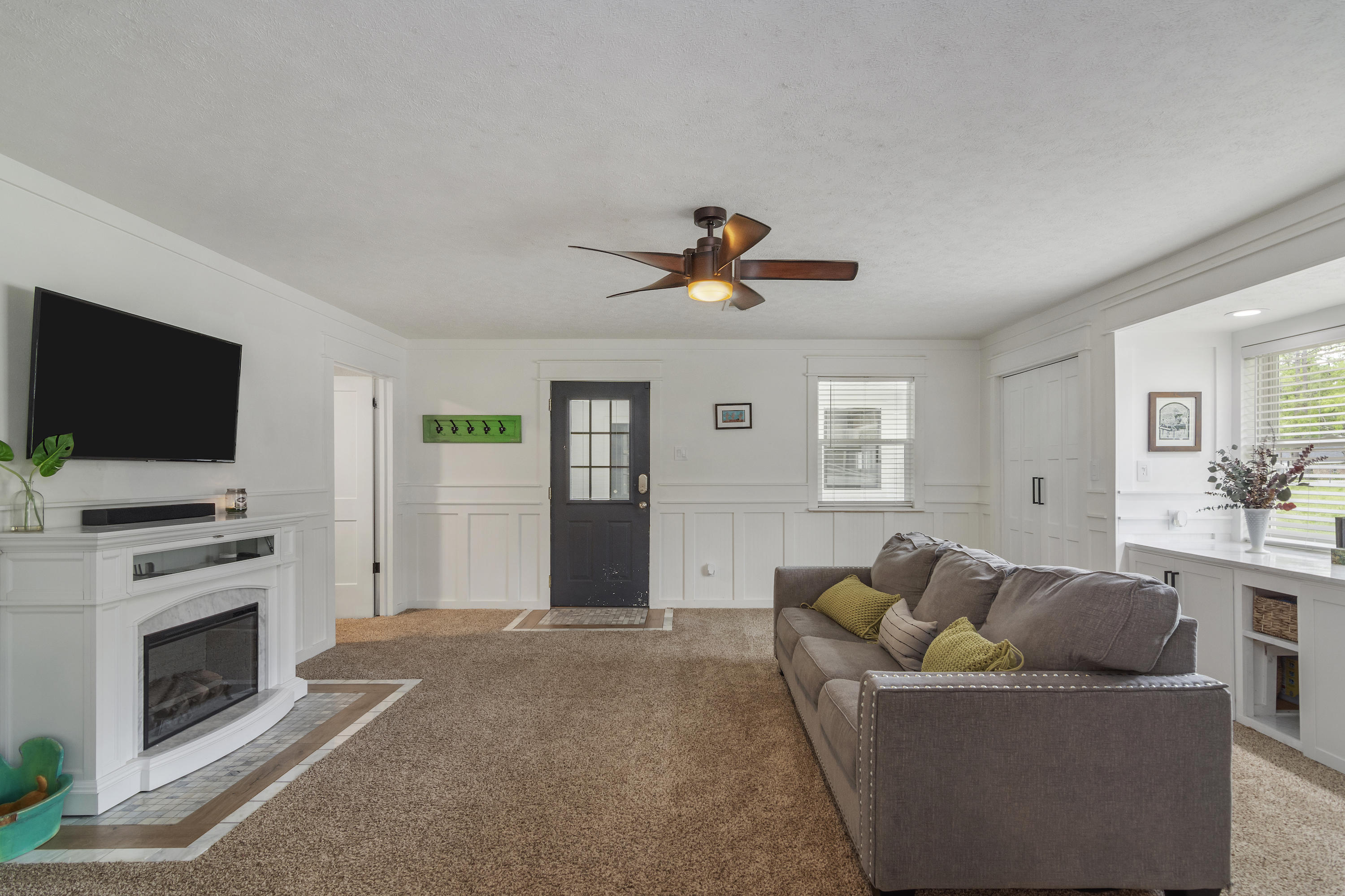 KENNEDY LAKE (UNRECORDED) - Residential