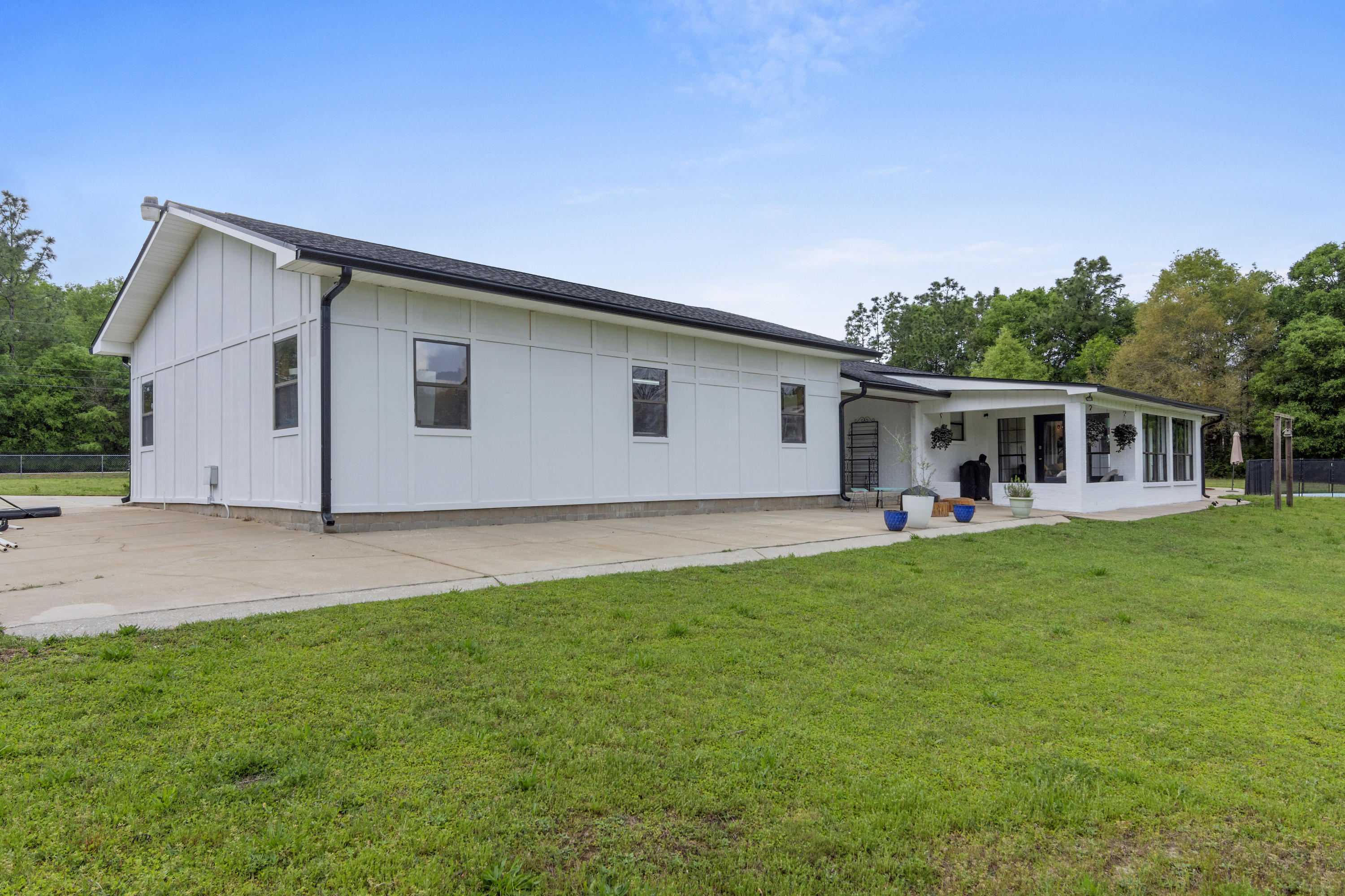 KENNEDY LAKE (UNRECORDED) - Residential