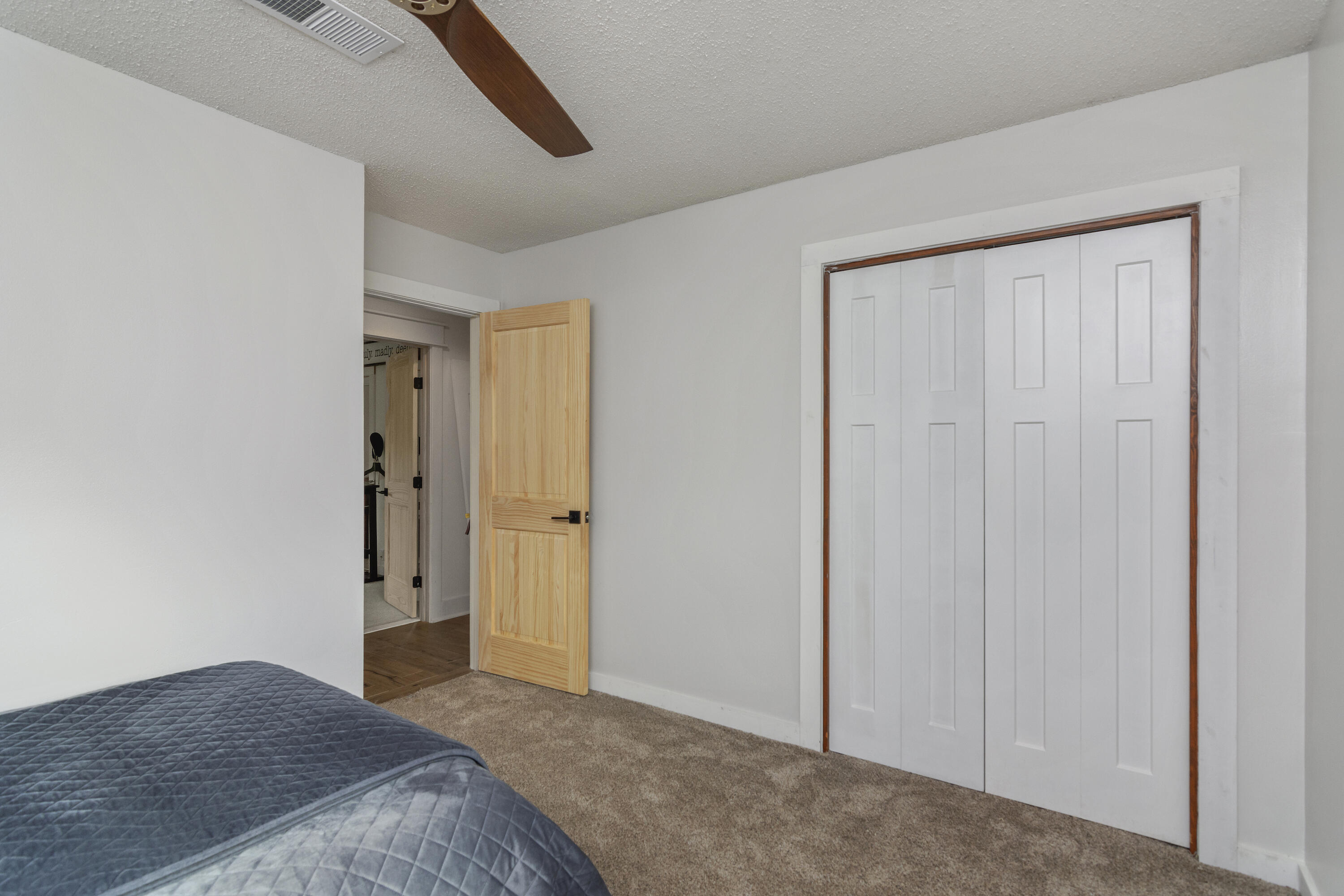 KENNEDY LAKE (UNRECORDED) - Residential