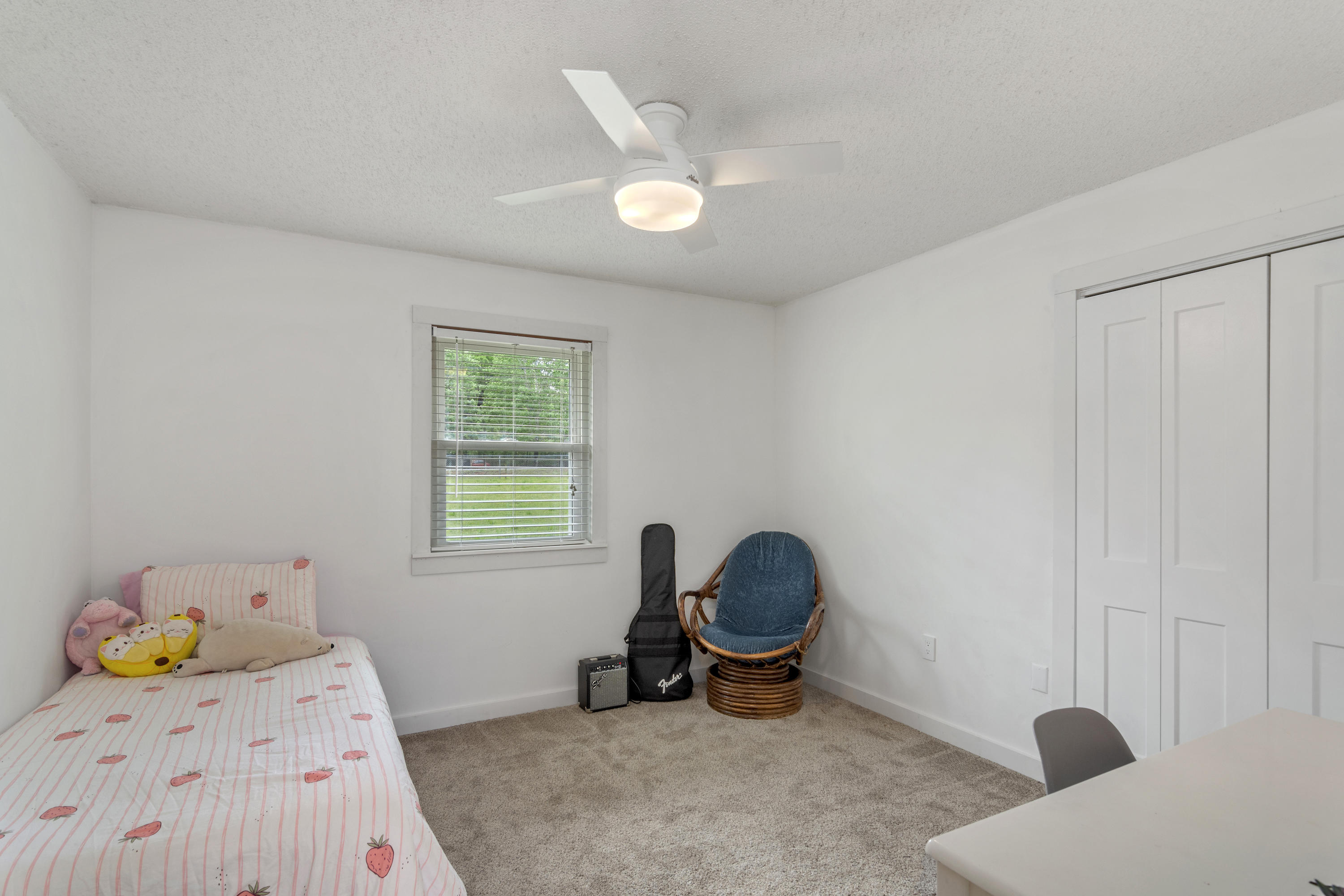 KENNEDY LAKE (UNRECORDED) - Residential