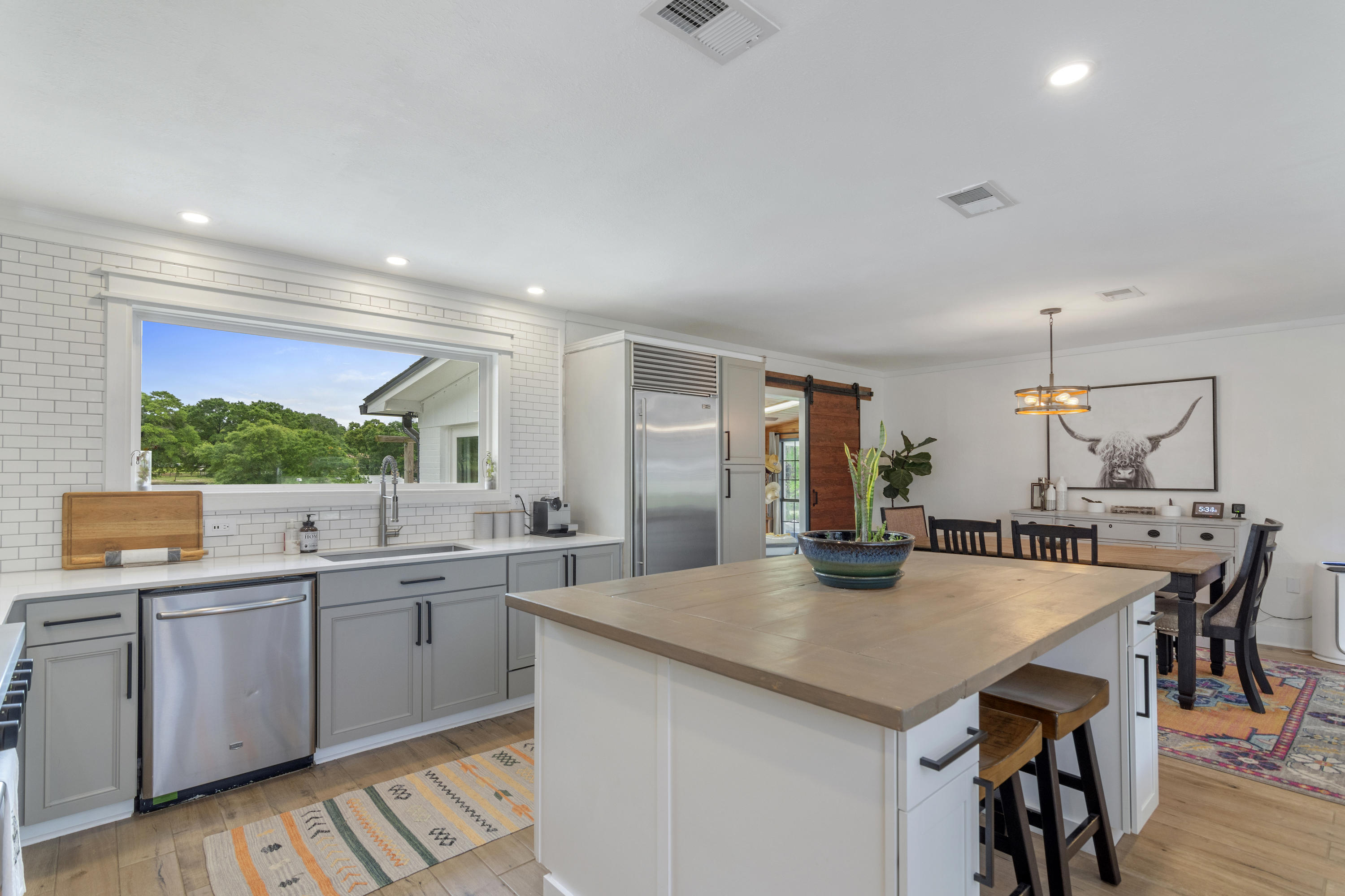 KENNEDY LAKE (UNRECORDED) - Residential