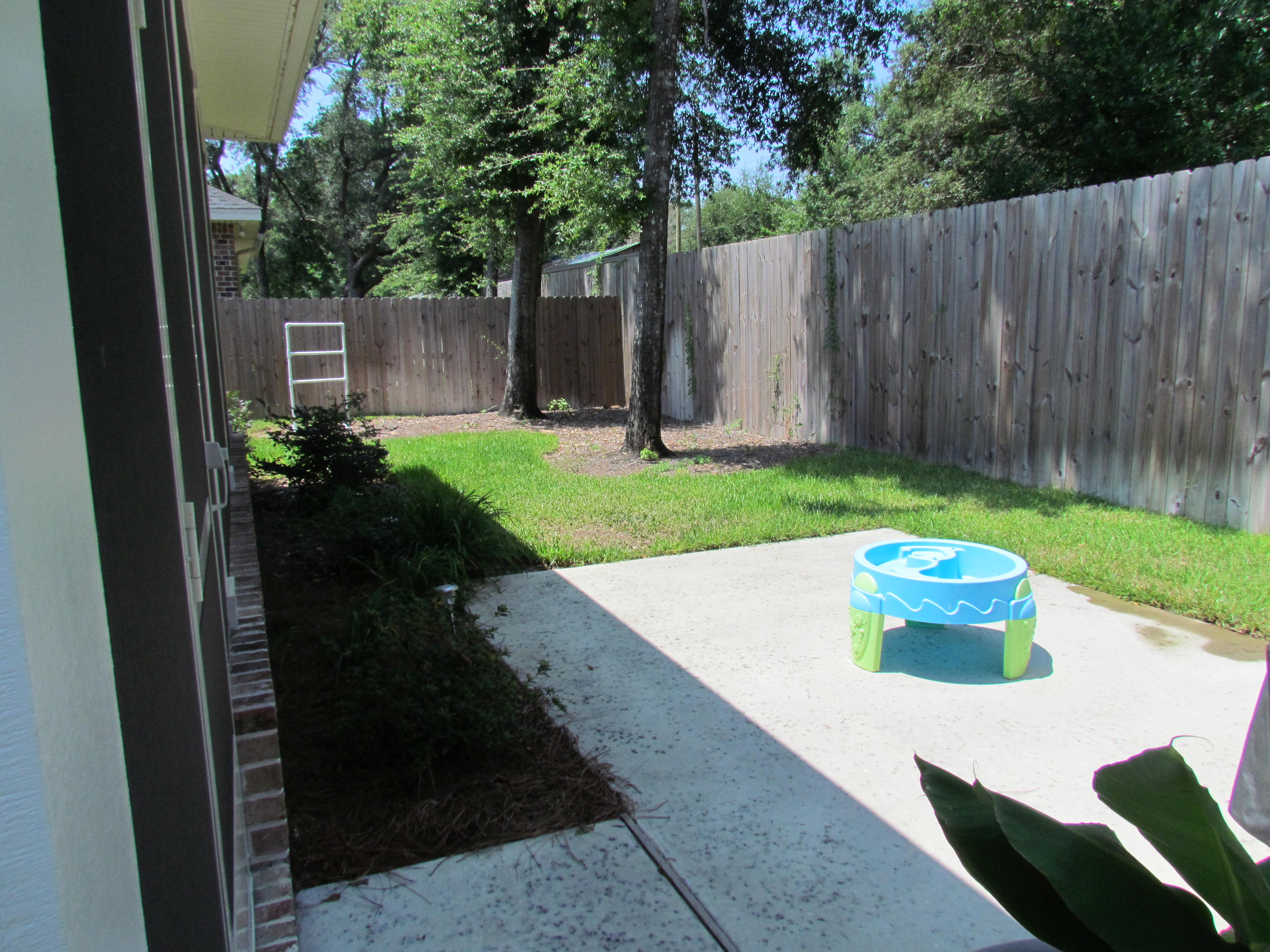 ARROWHEAD S/D lot #9 - Residential Lease