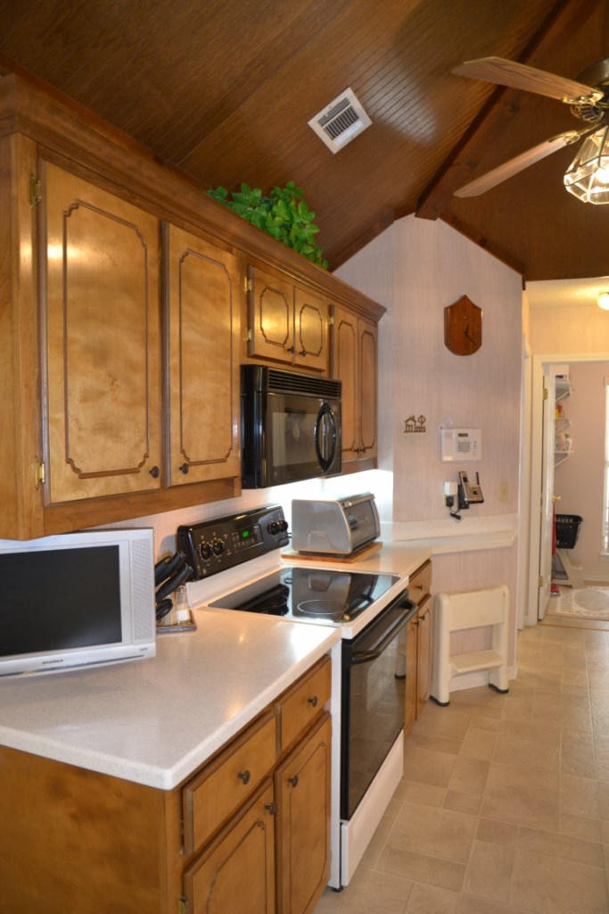 SAVANNAH OAKS - Residential