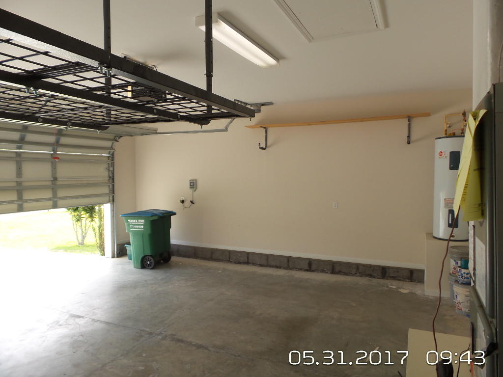 SHADOW PINES - Residential Lease