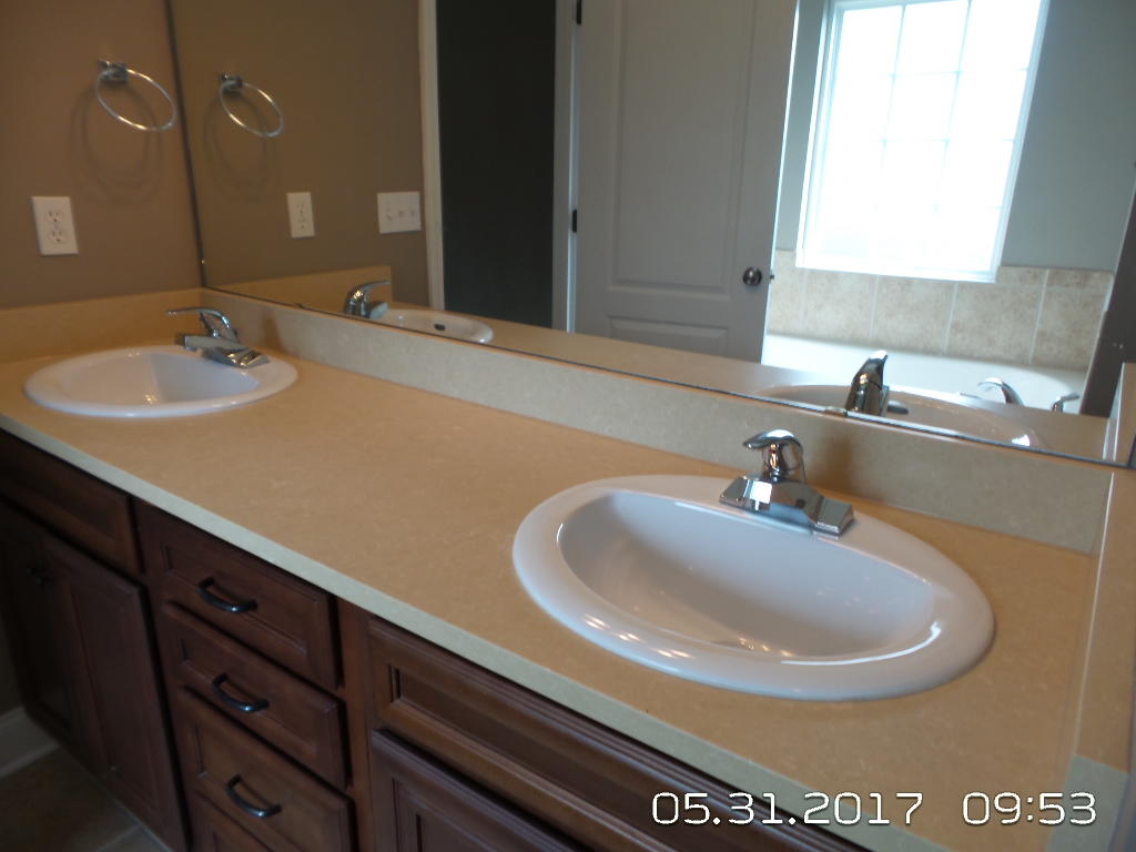 SHADOW PINES - Residential Lease