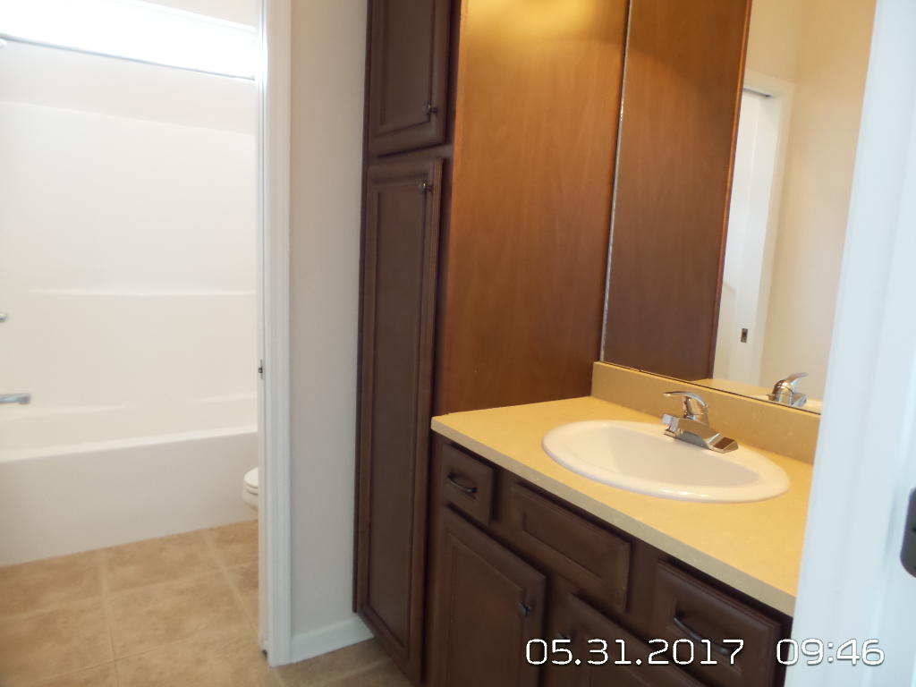 SHADOW PINES - Residential Lease