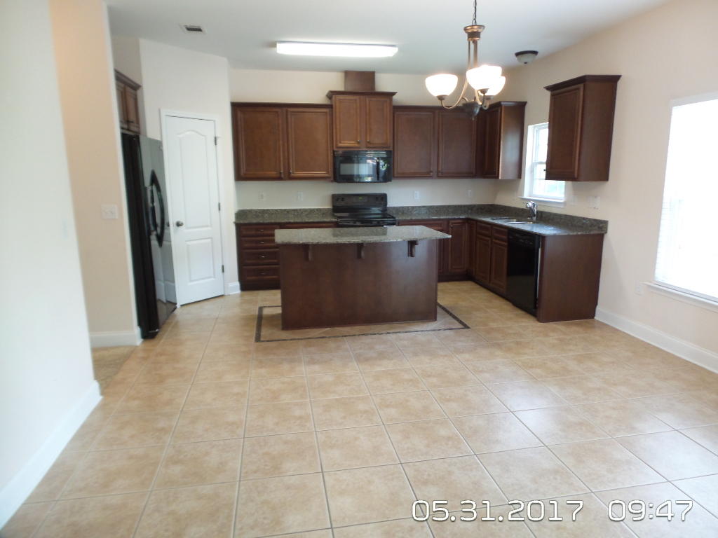 SHADOW PINES - Residential Lease