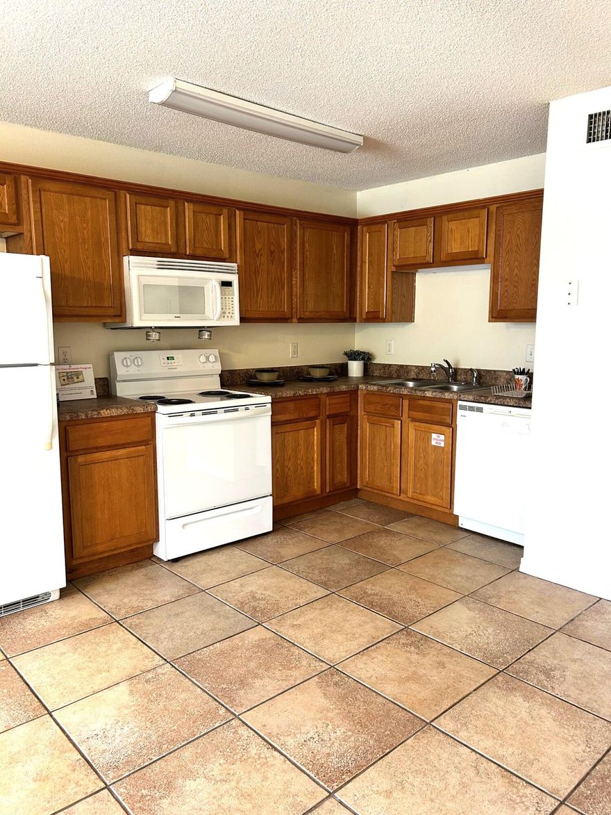 Rock N Bowl Apartments - Spacious 1 Bedroom53 Robys Dr, Unit #3, Mary Esther, FL 325691 Bed | 1 Bath | ~800 Sq Ft$1,315/monthFeatures washer/dryer hookups and open parking. Convenient location with quick access to Hwy 98, shopping, and dining.