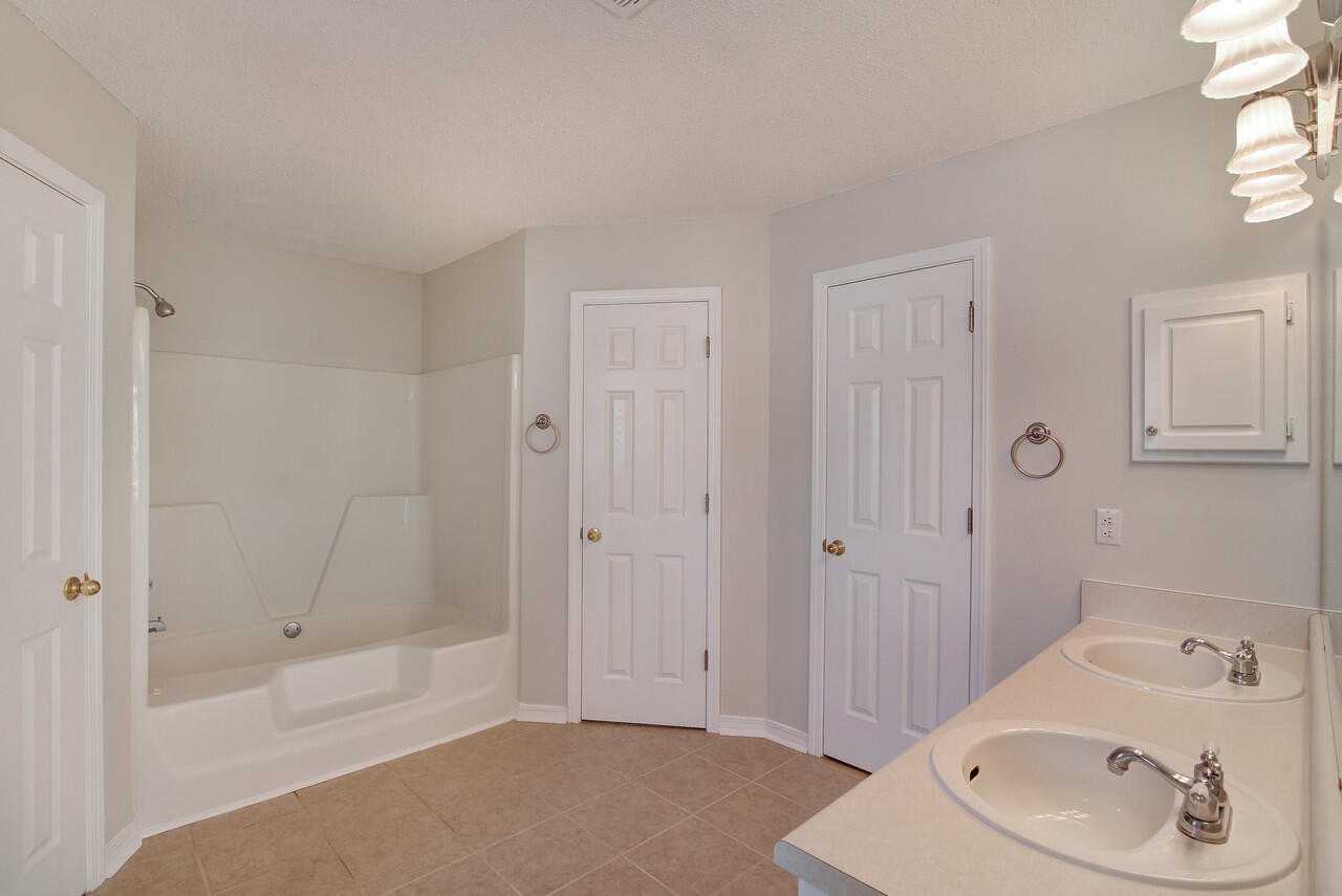 RIVERCHASE S/D PH 2 - Residential