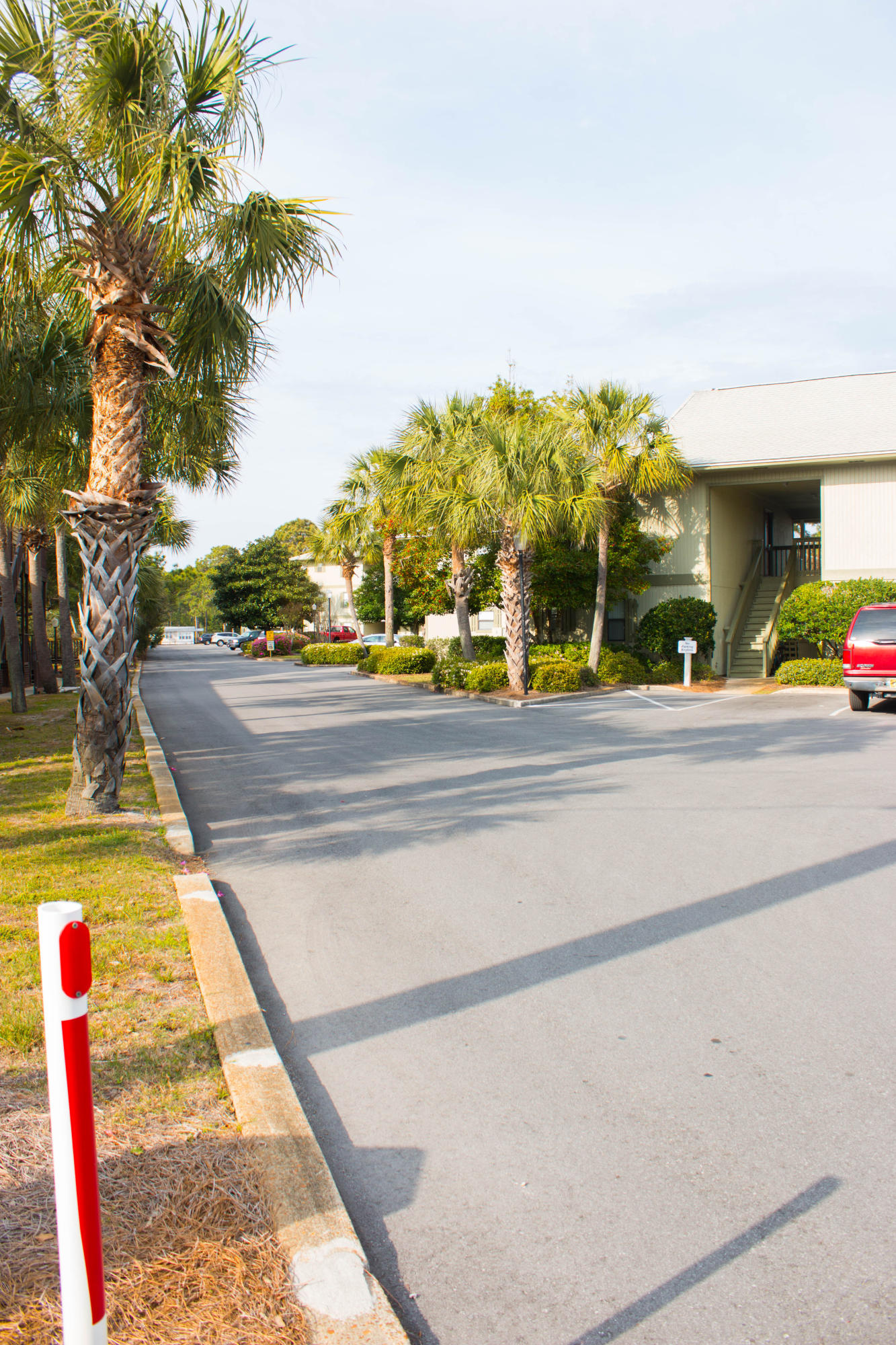 BEACHWOOD VILLAS CONDO PH 2 - Residential