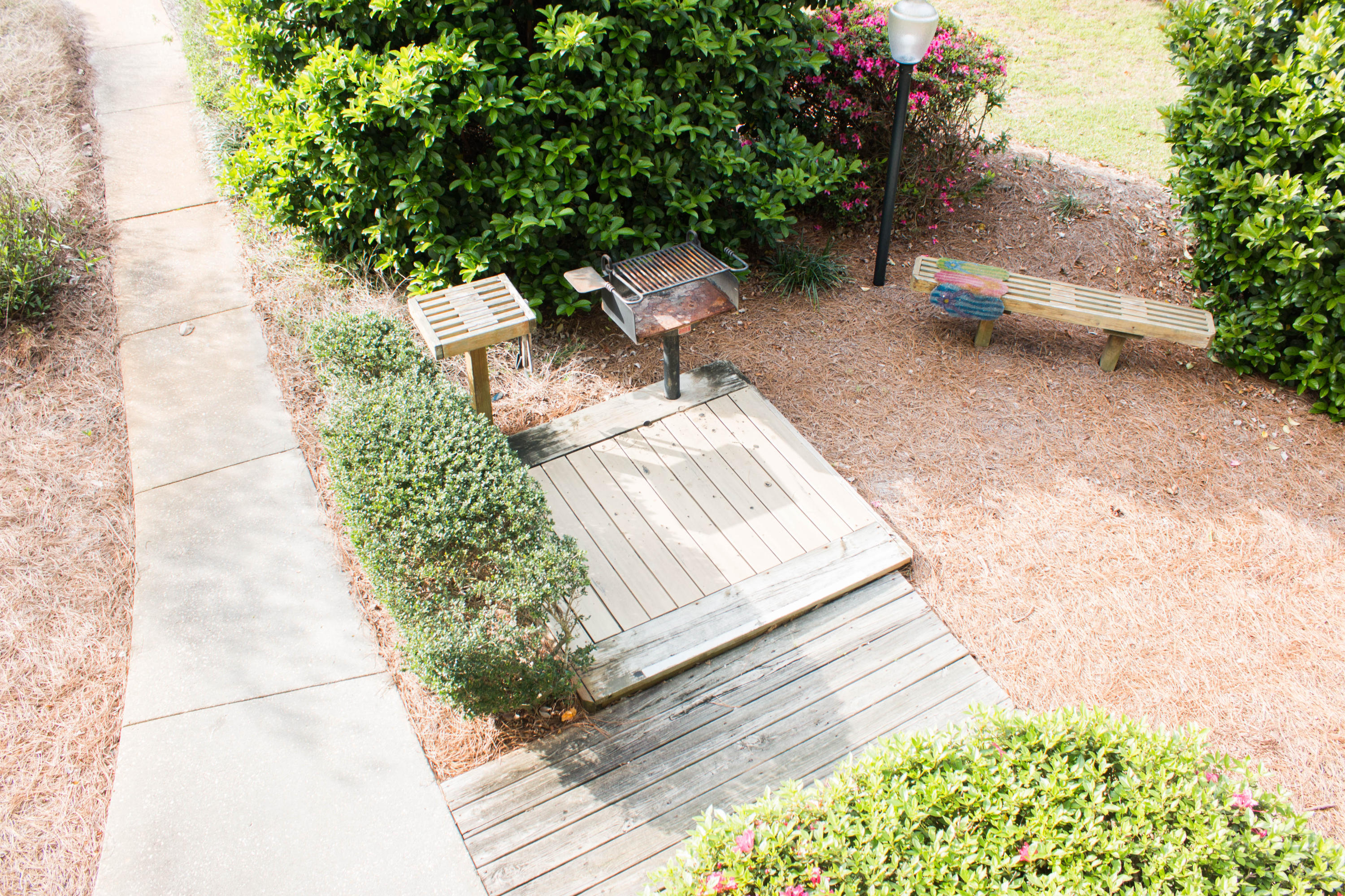 BEACHWOOD VILLAS CONDO PH 2 - Residential