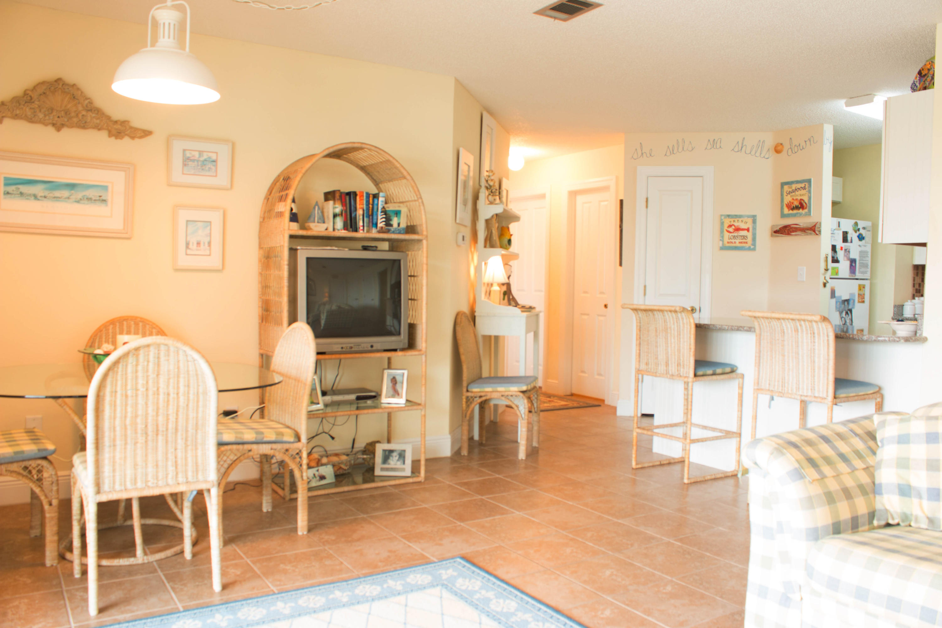 BEACHWOOD VILLAS CONDO PH 2 - Residential