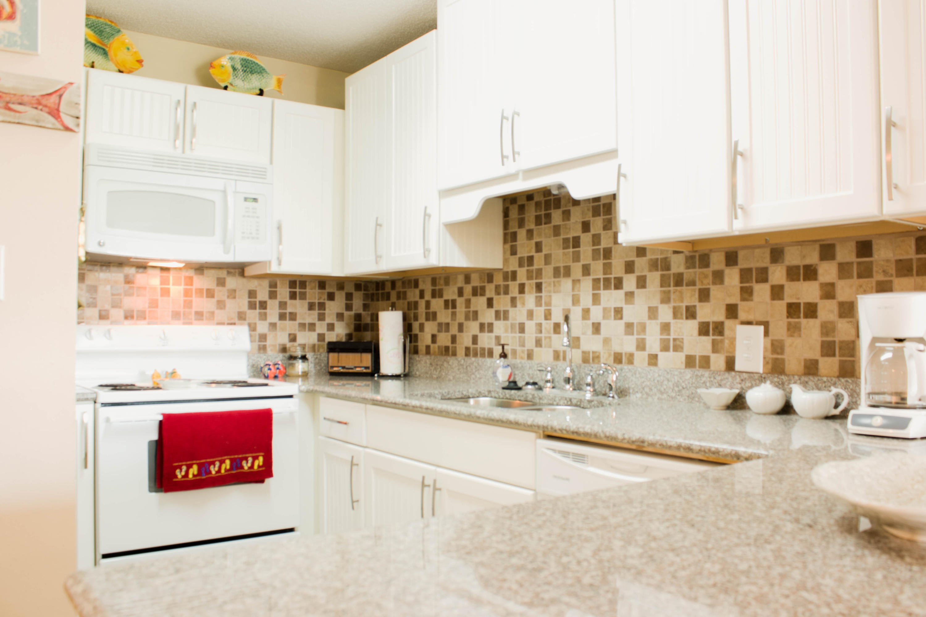 BEACHWOOD VILLAS CONDO PH 2 - Residential