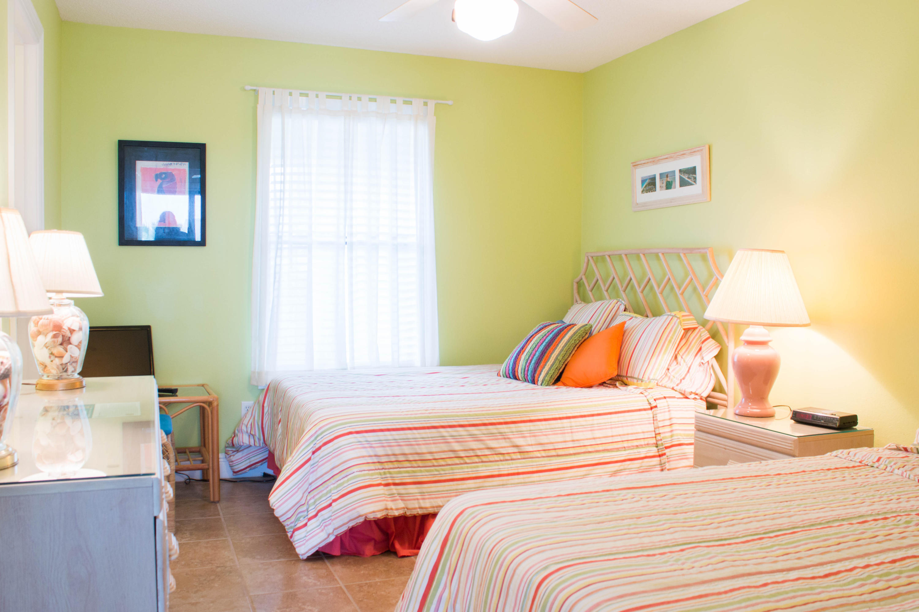 BEACHWOOD VILLAS CONDO PH 2 - Residential